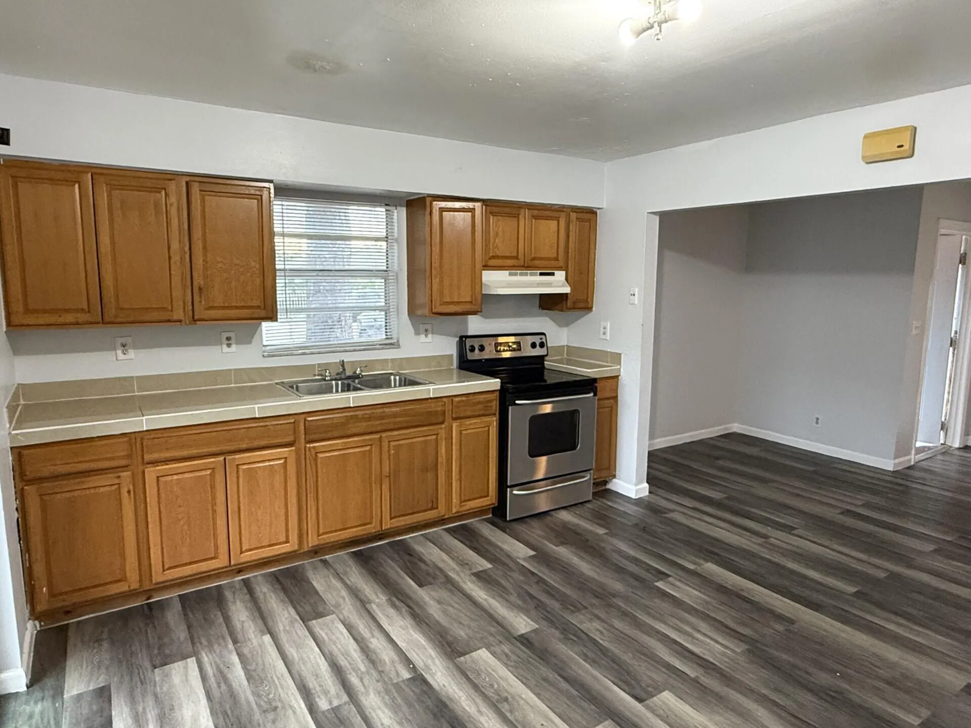 1110 S H Street, #1110