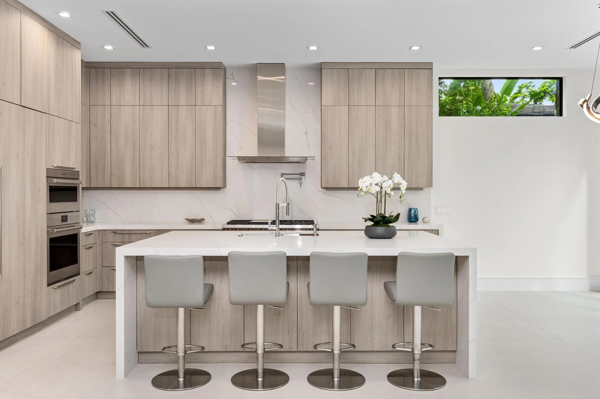 753 Park Drive W