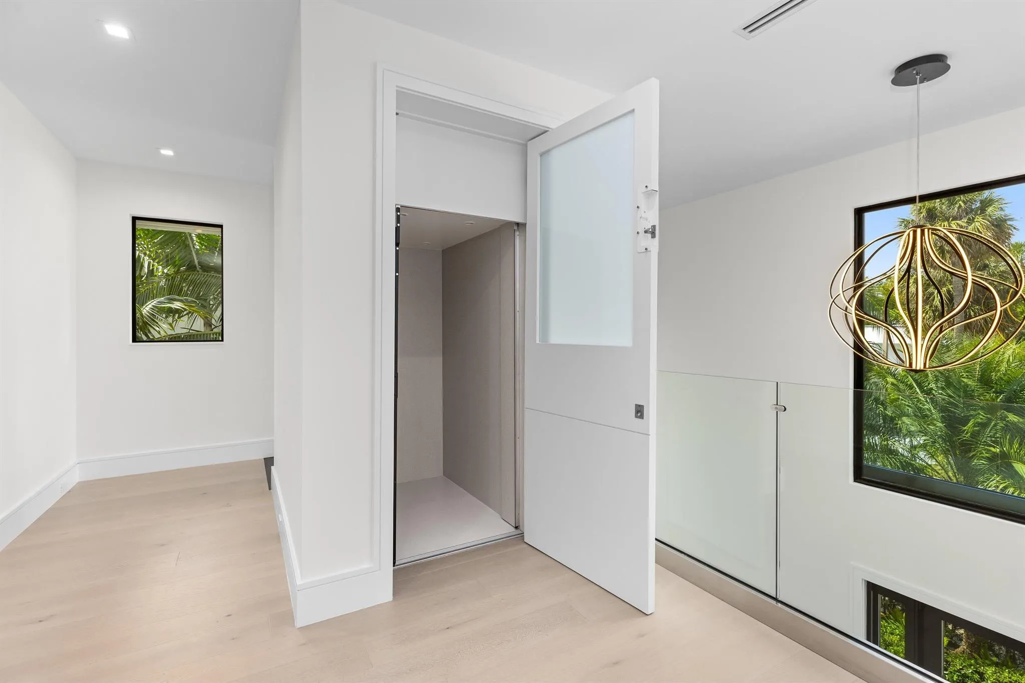 753 Park Drive W