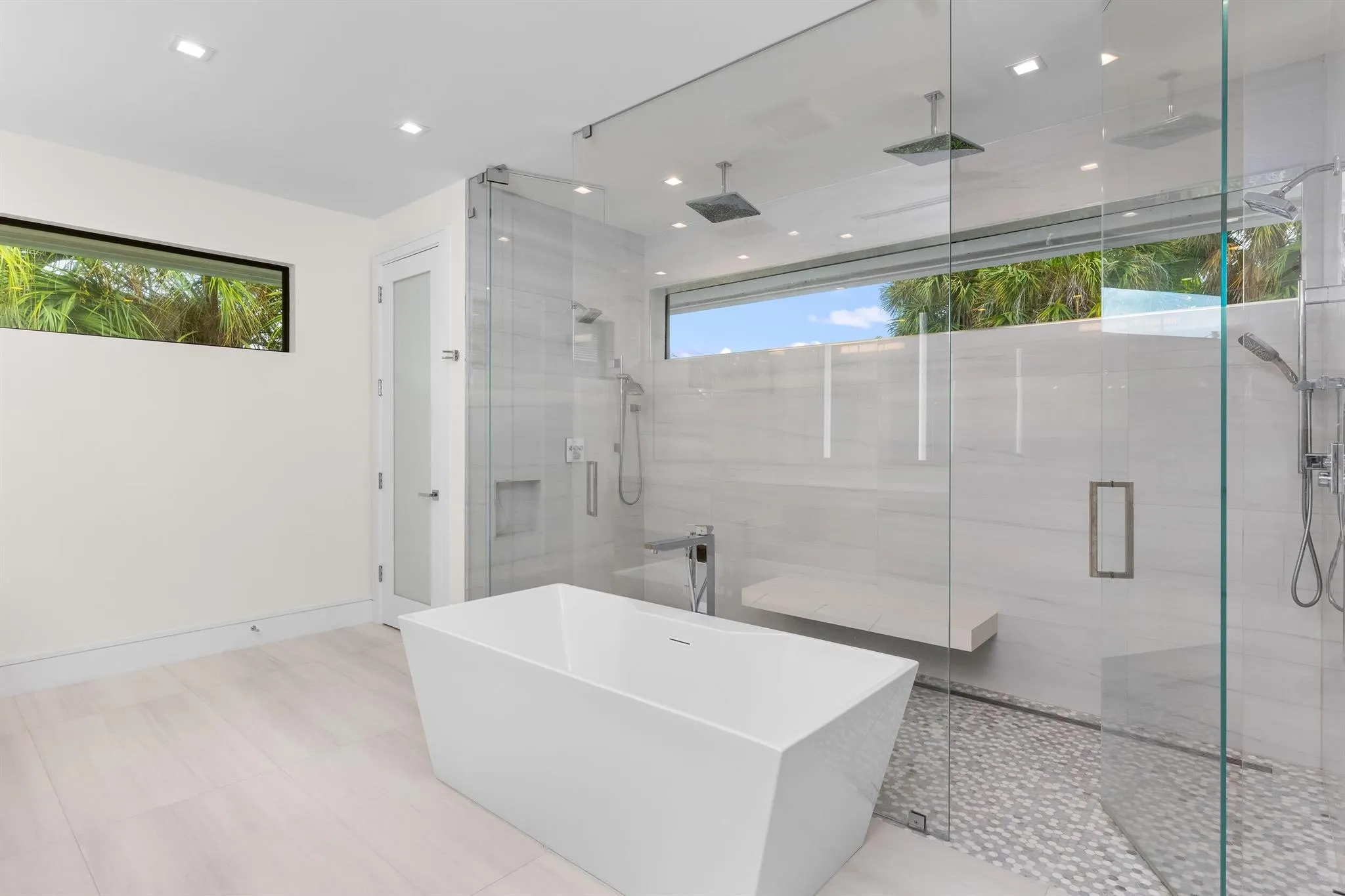 753 Park Drive W