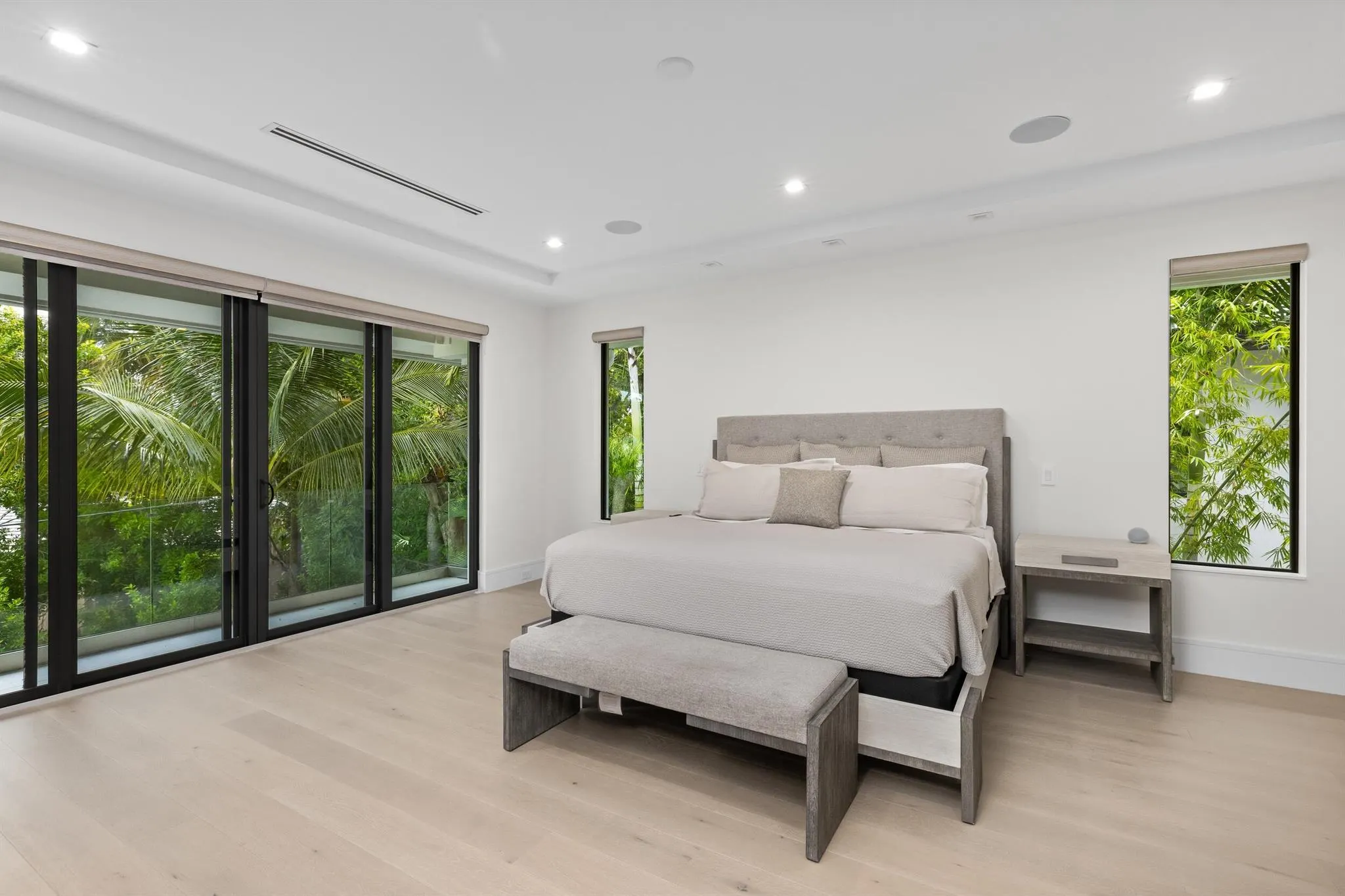 753 Park Drive W