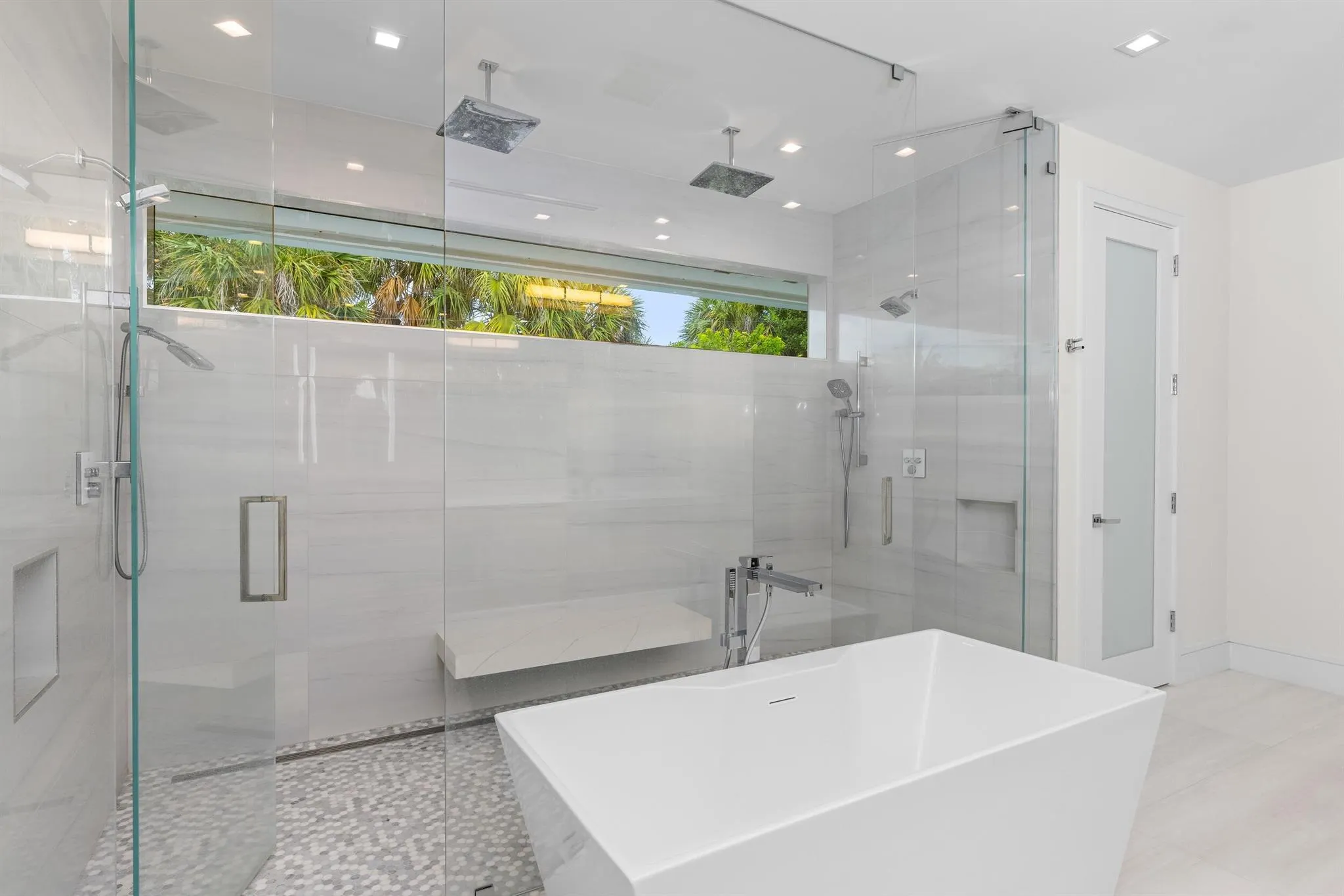 753 Park Drive W