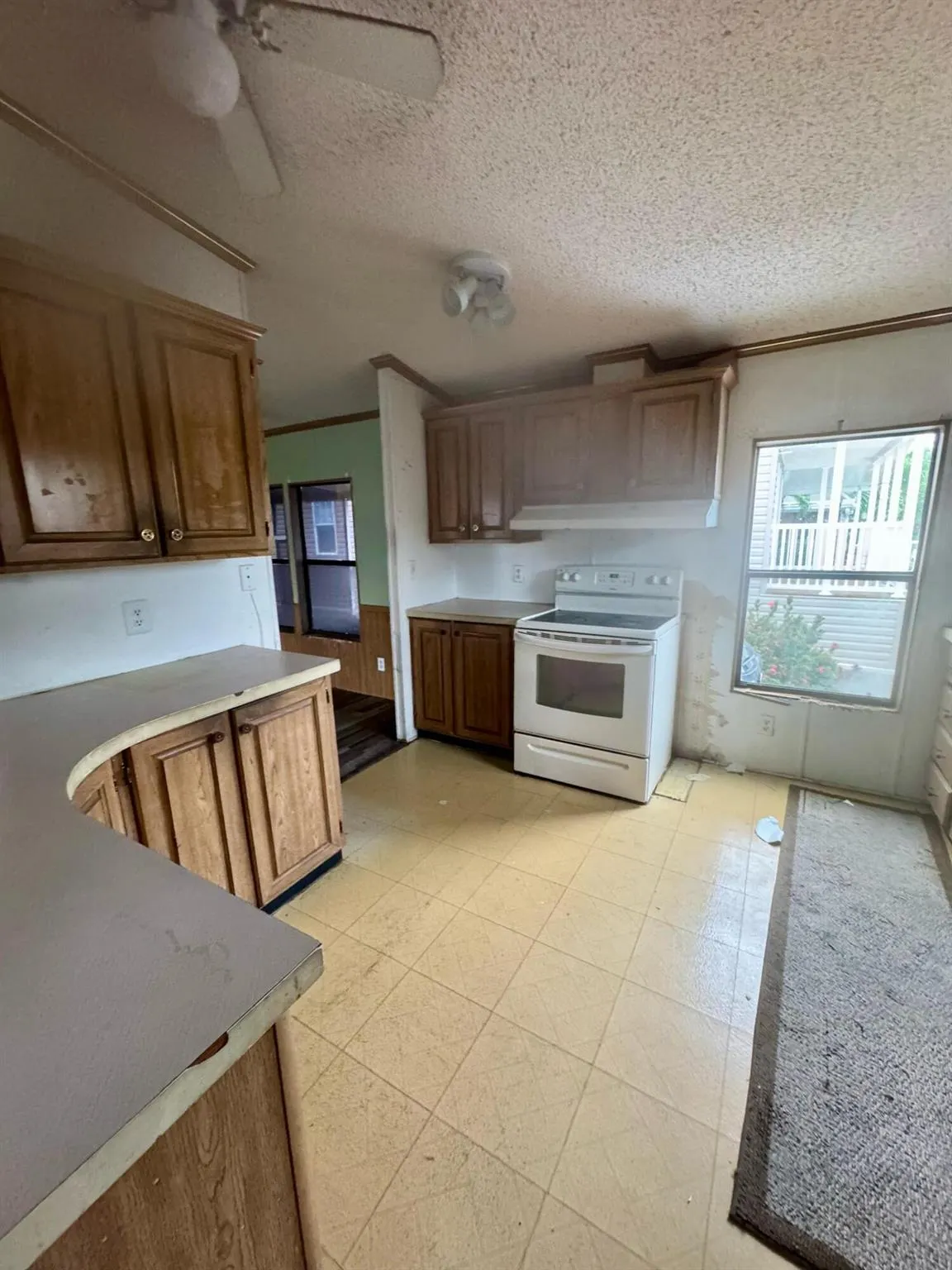 30 Plantation Blvd