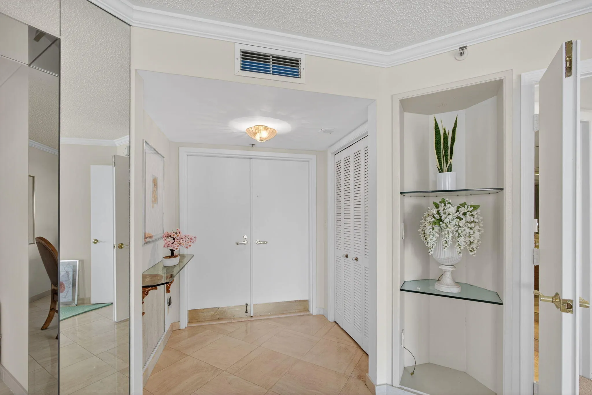 5200 N Ocean Drive, #404