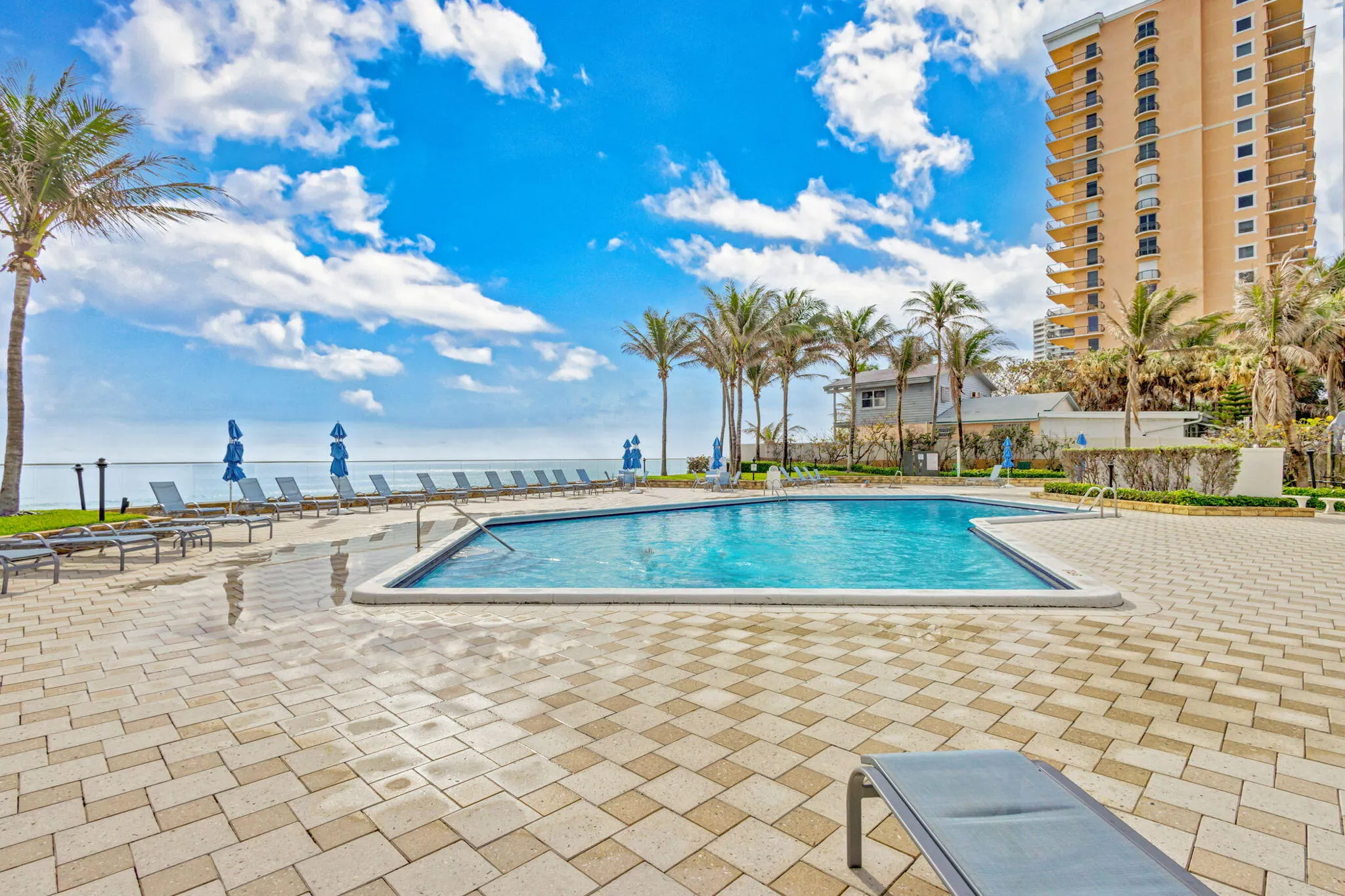 5200 N Ocean Drive, #404