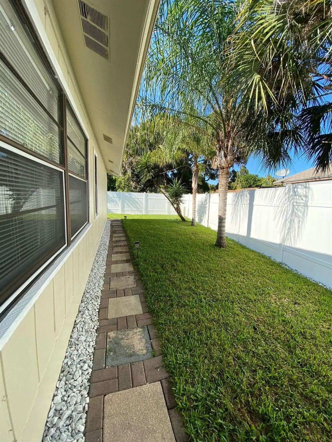 8745 Sol Terrace
