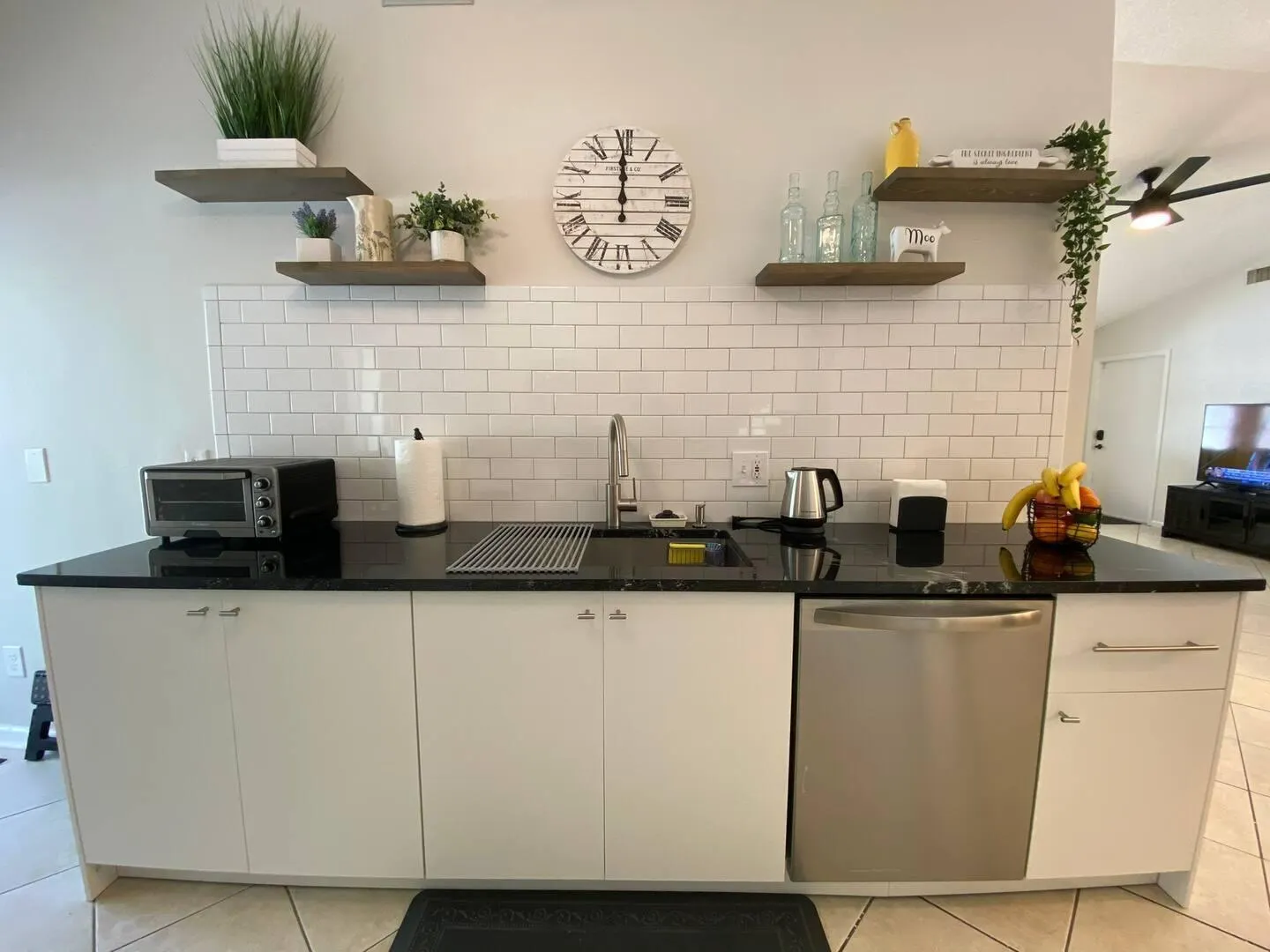 8745 Sol Terrace