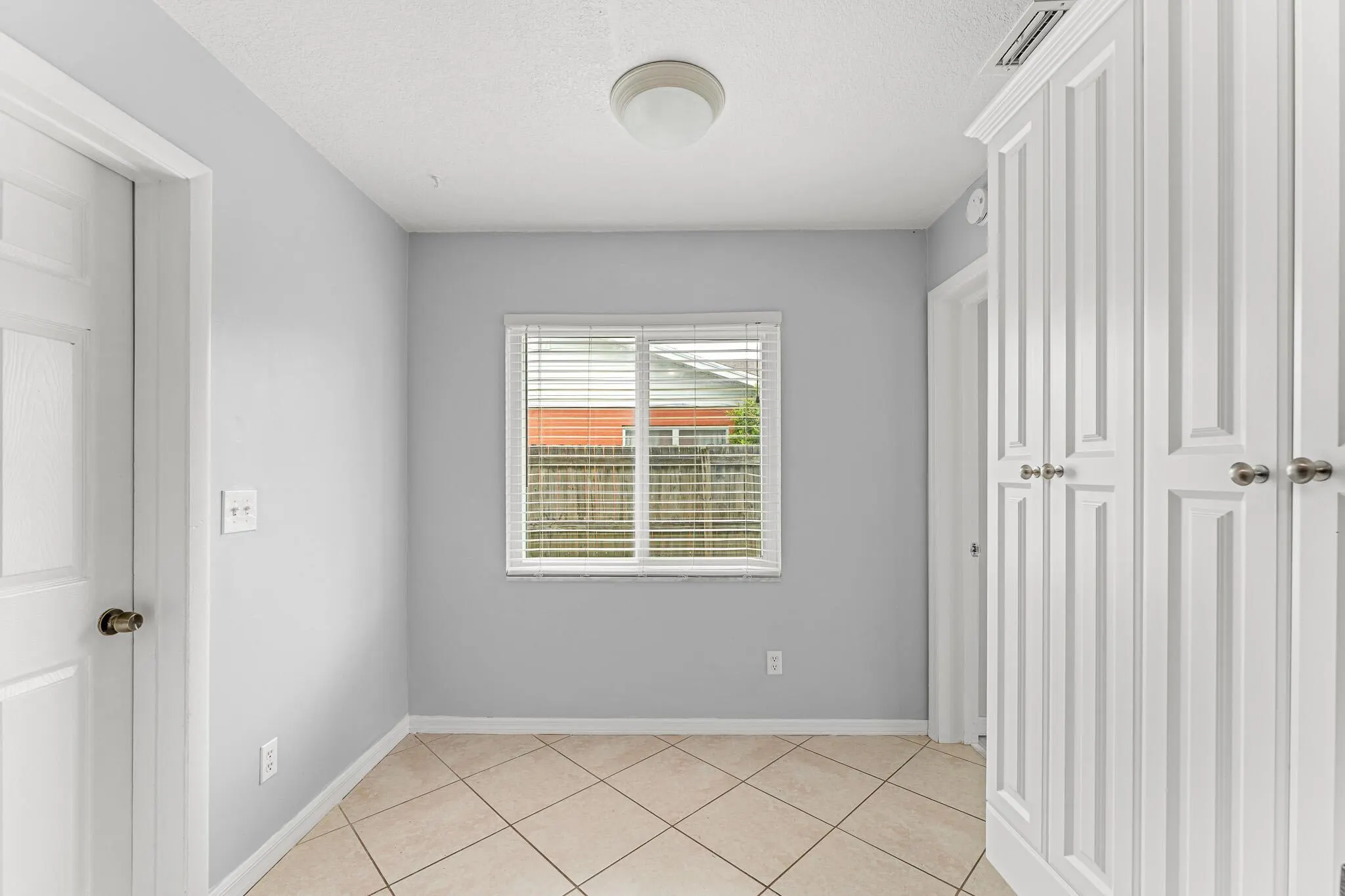 573 SE Floresta Drive