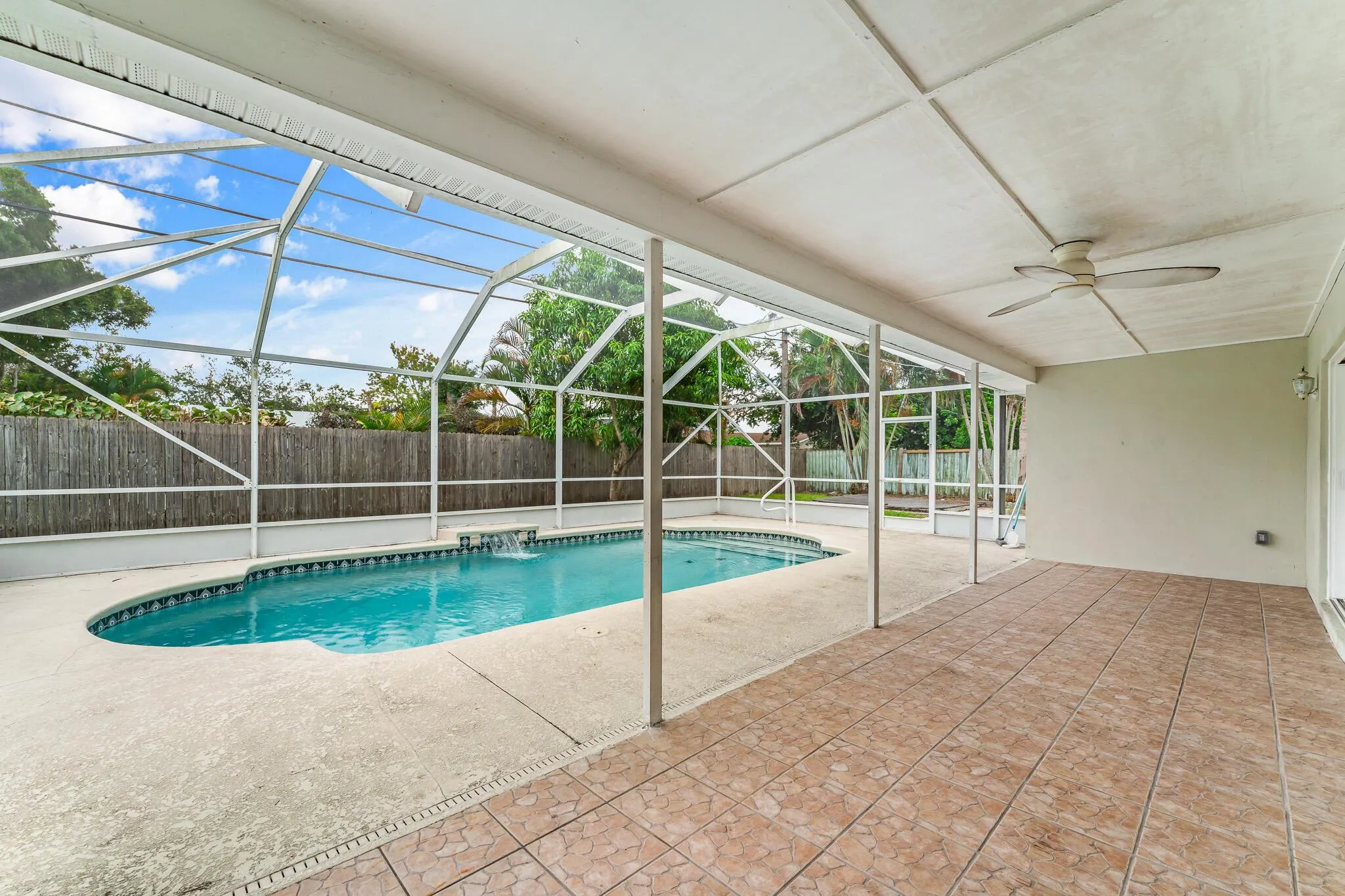 573 SE Floresta Drive