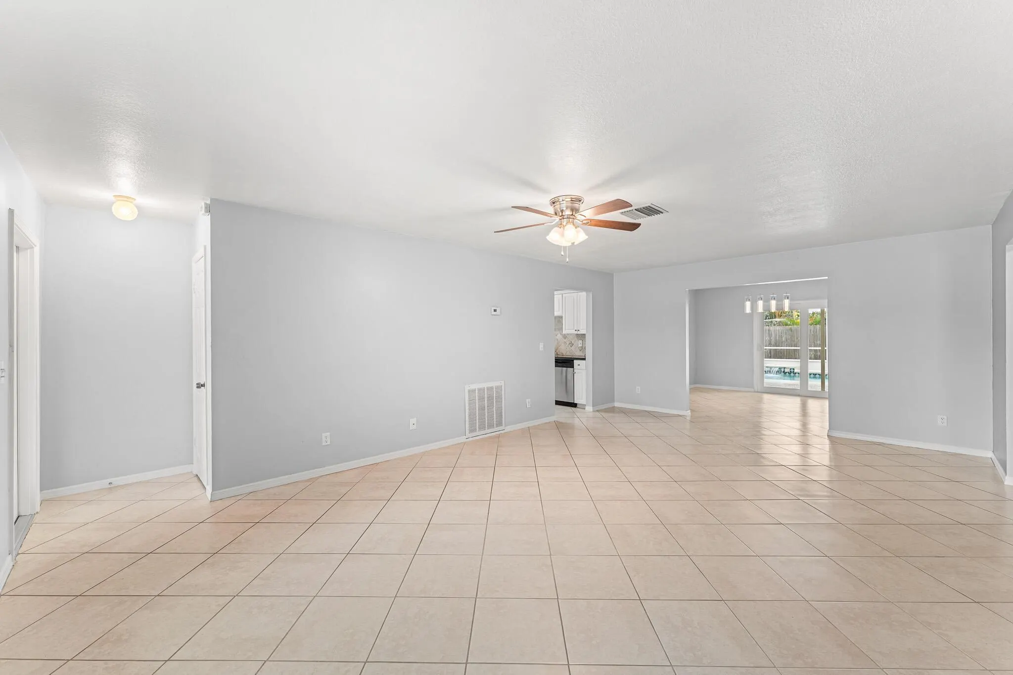 573 SE Floresta Drive