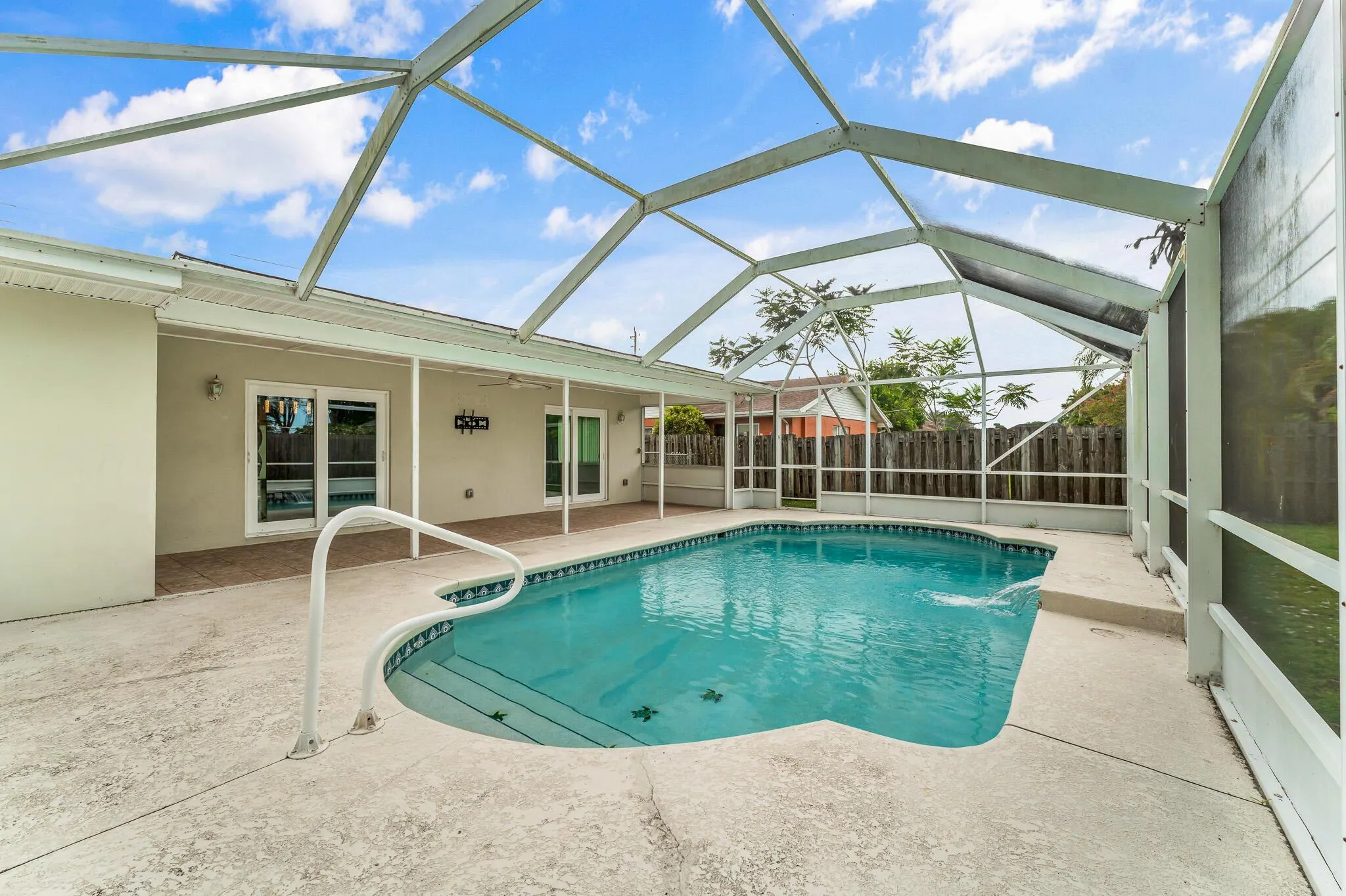 573 SE Floresta Drive