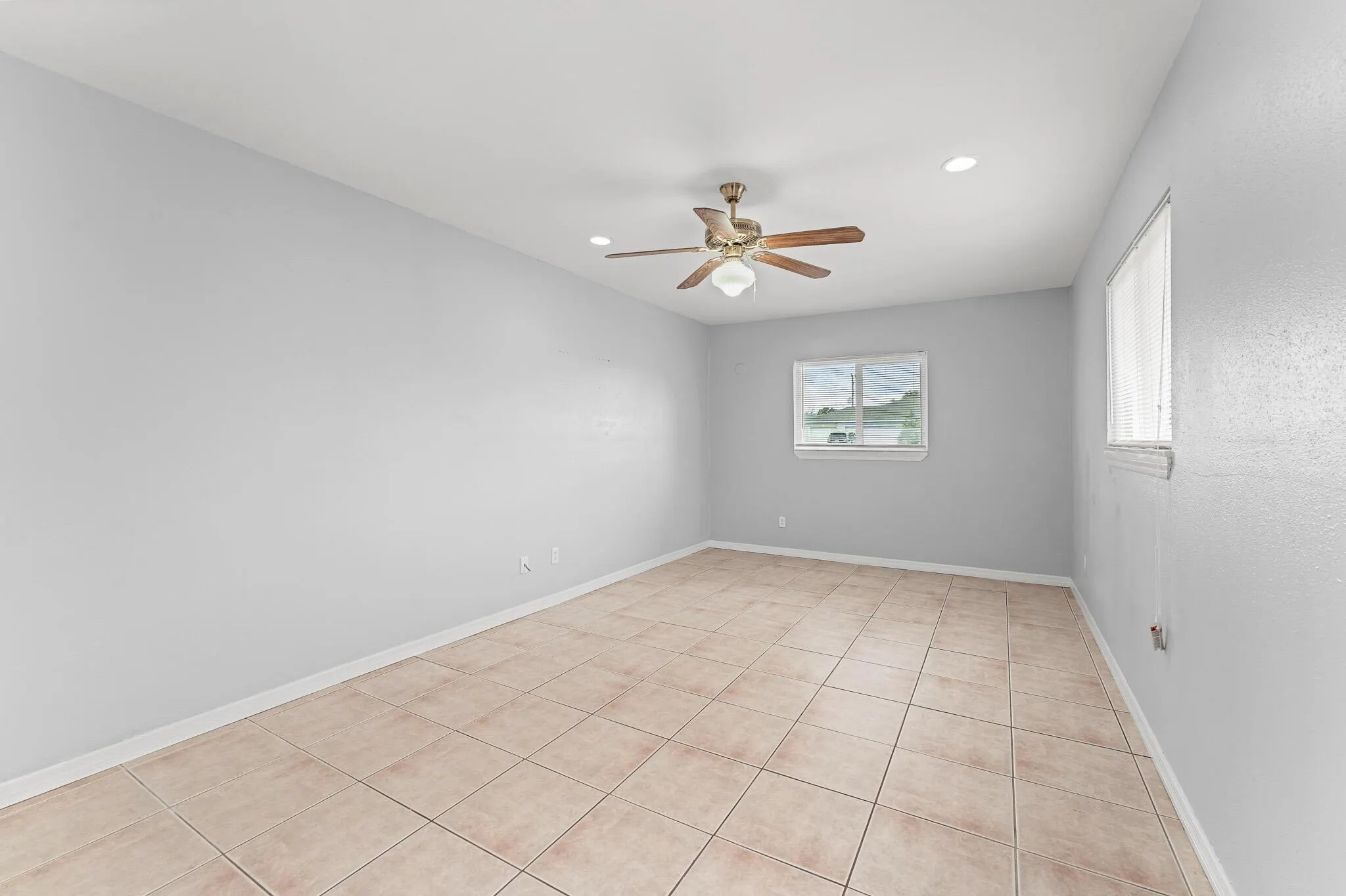 573 SE Floresta Drive