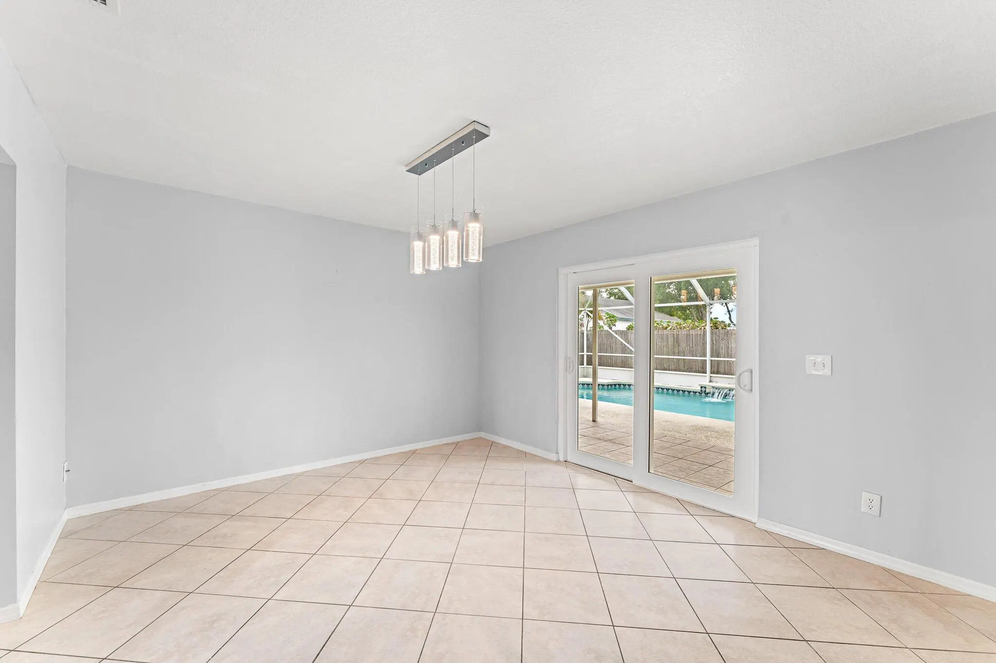 573 SE Floresta Drive