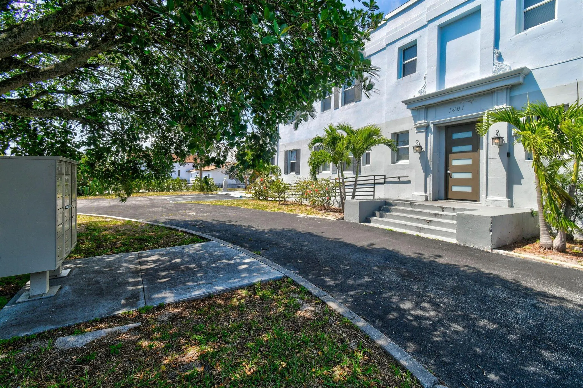 1401 Division Avenue
