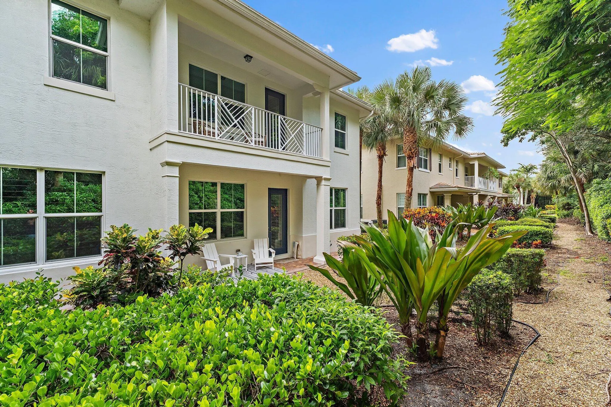 4033 Kingston Lane