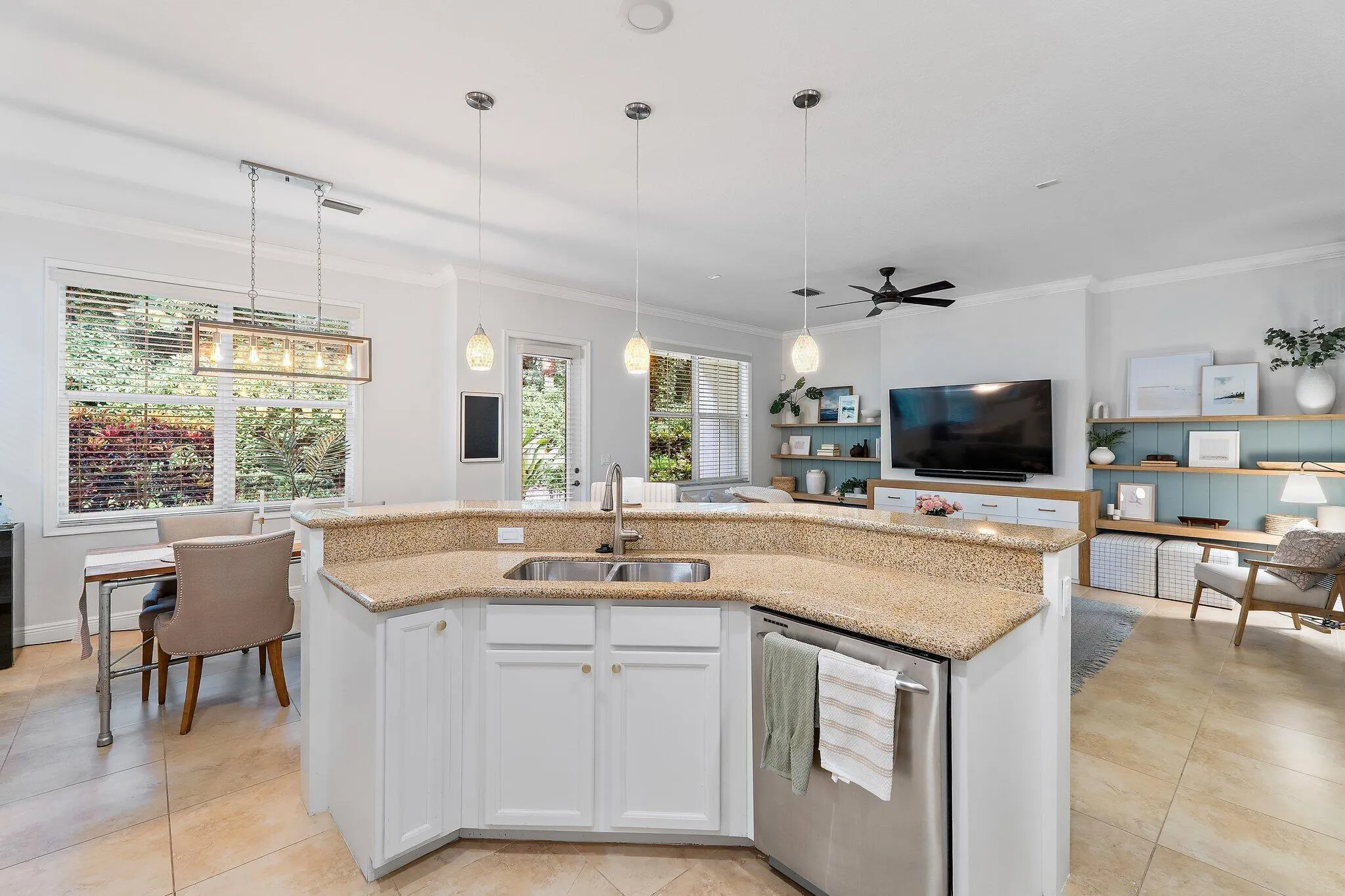 4033 Kingston Lane