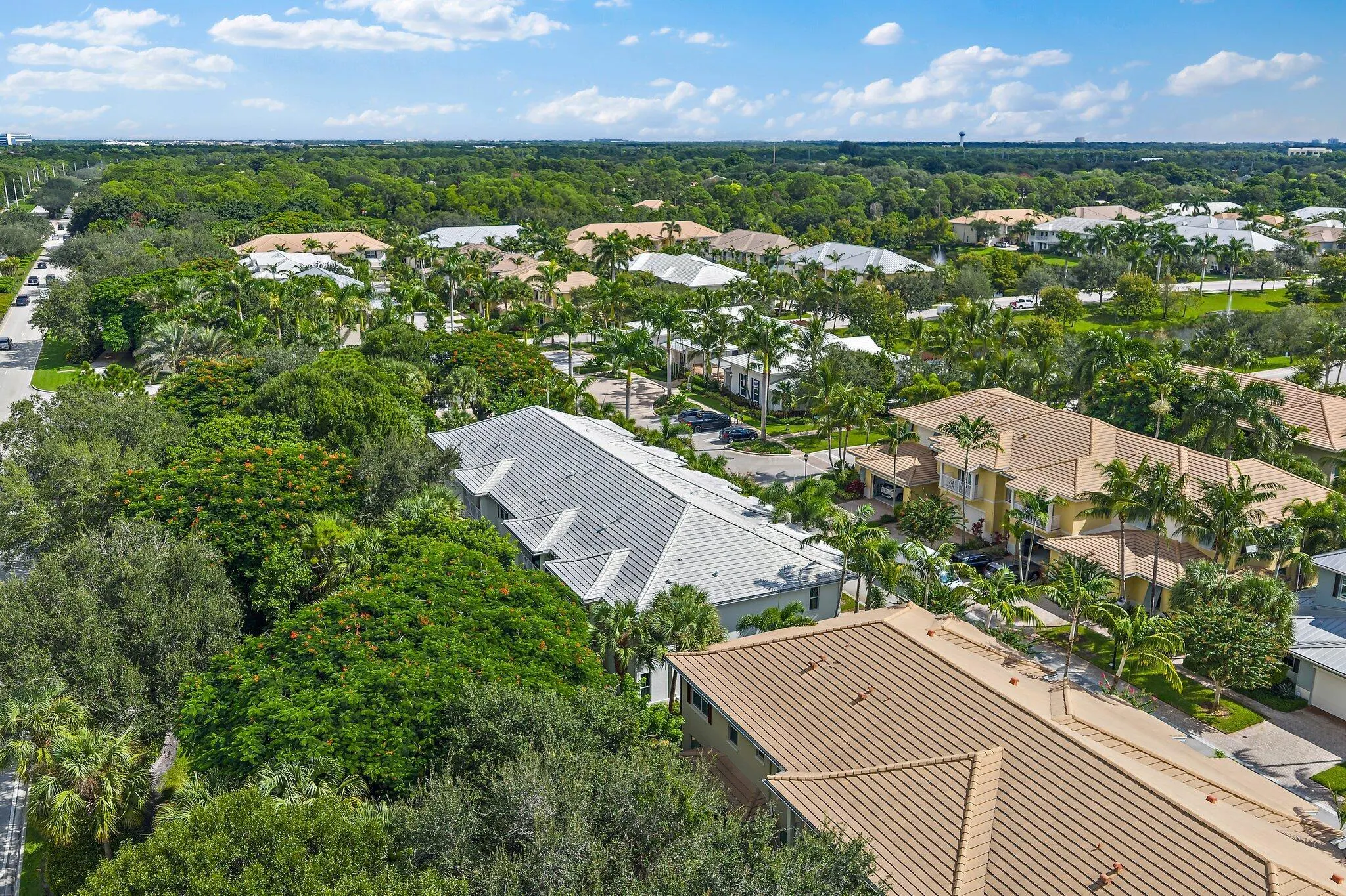 4033 Kingston Lane