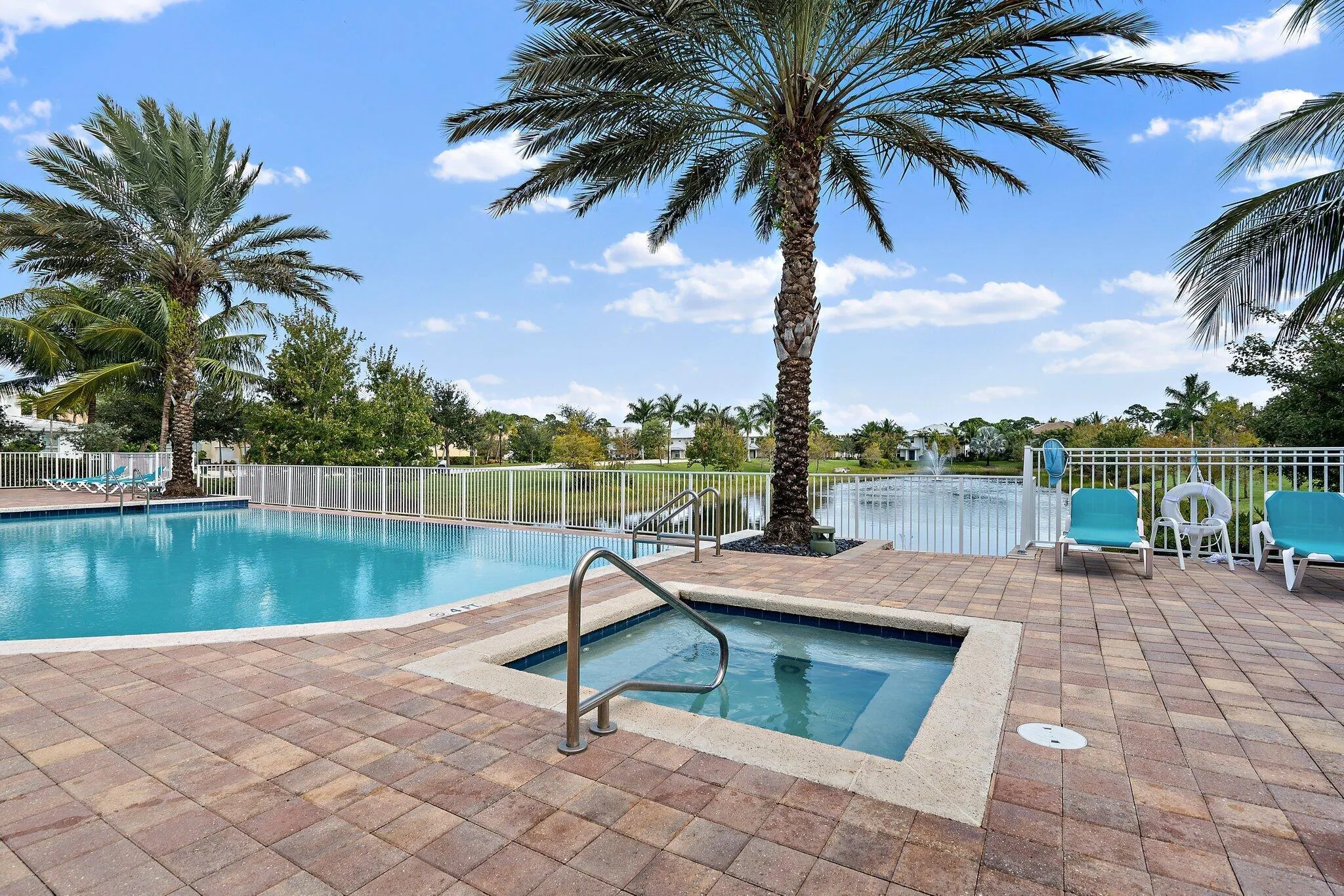 4033 Kingston Lane