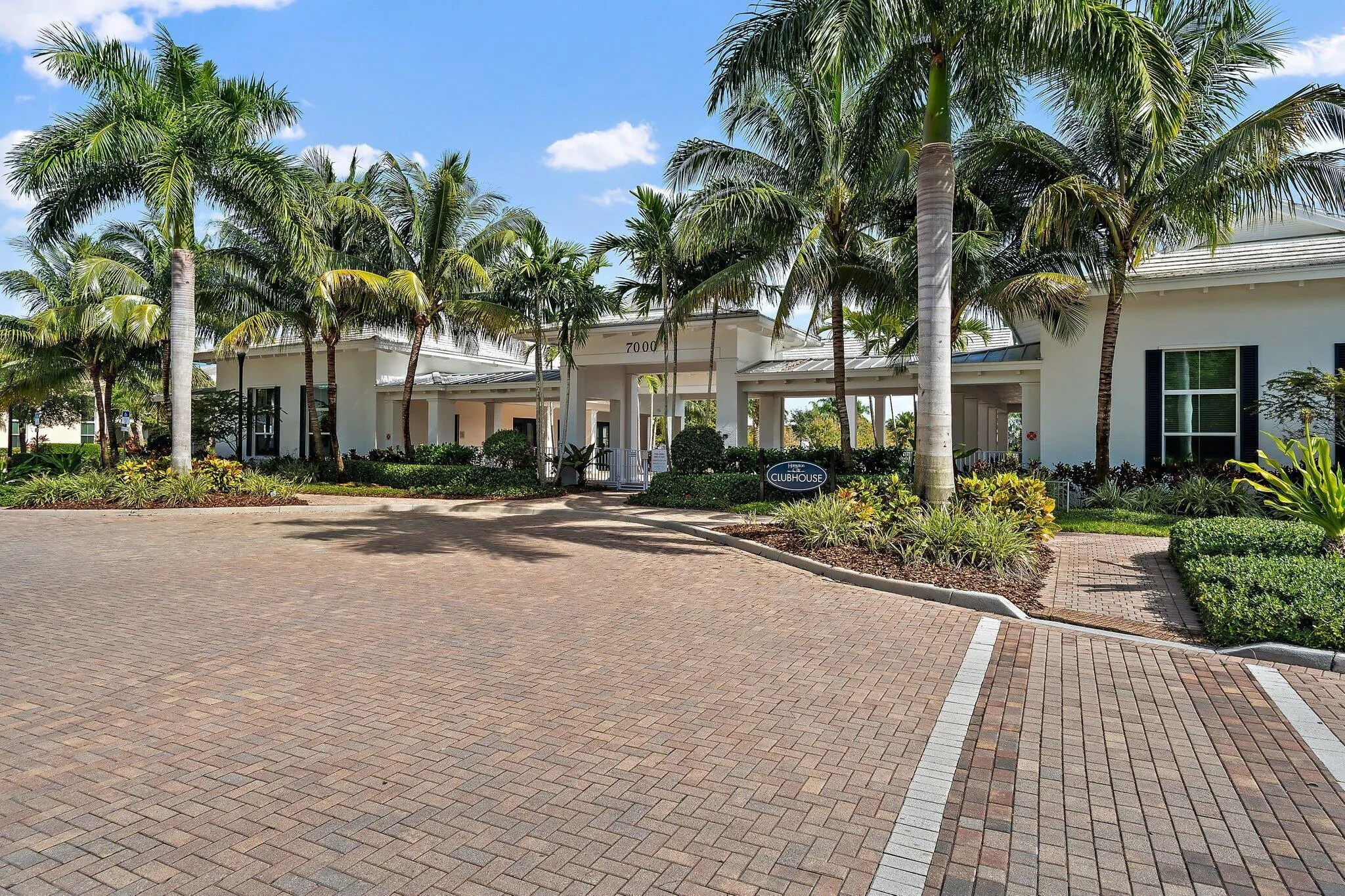 4033 Kingston Lane
