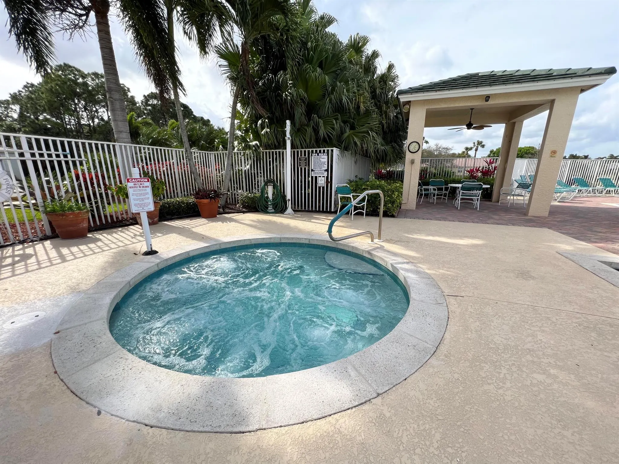 417 SW Blue Spring Court