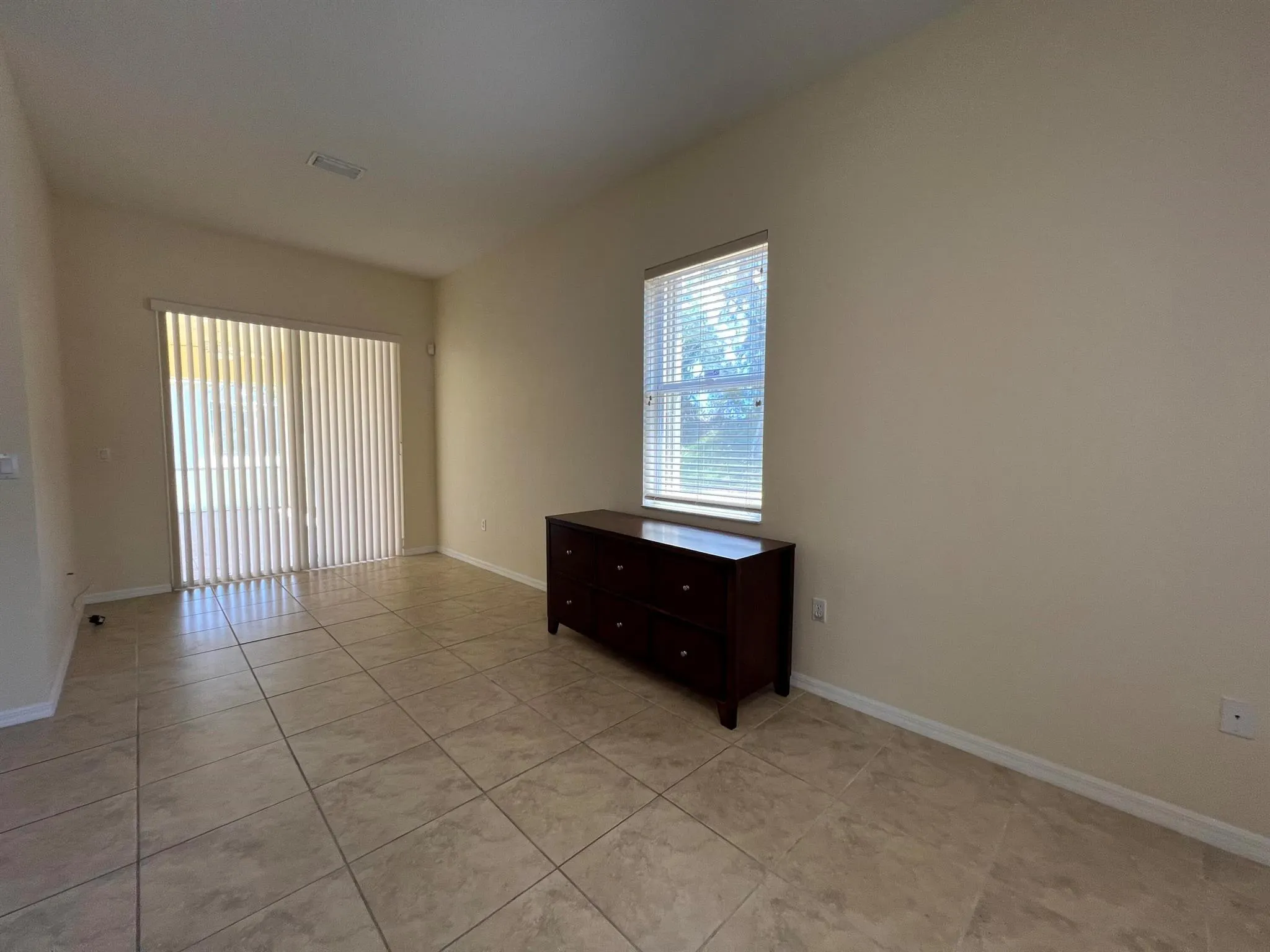 417 SW Blue Spring Court
