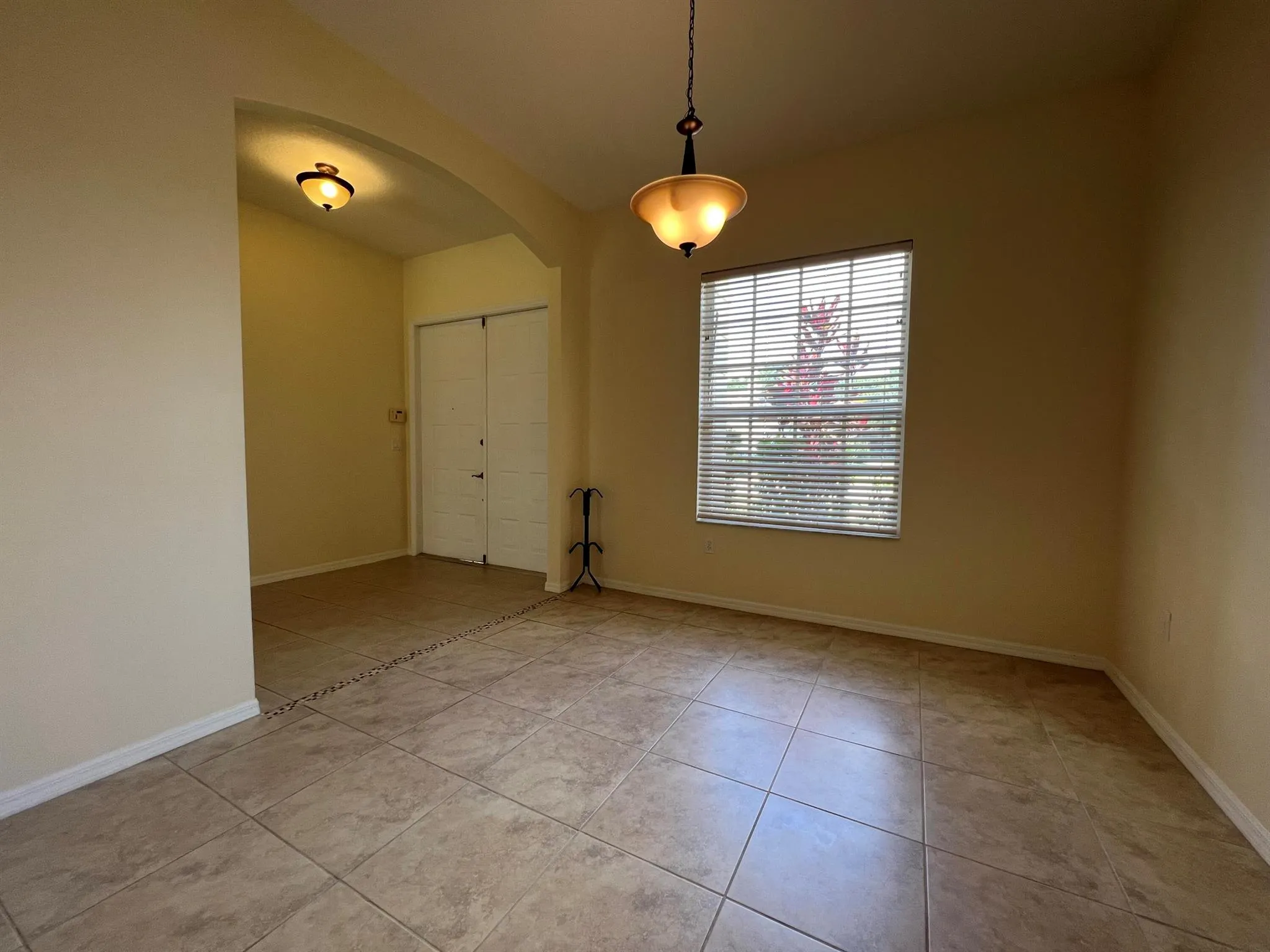 417 SW Blue Spring Court