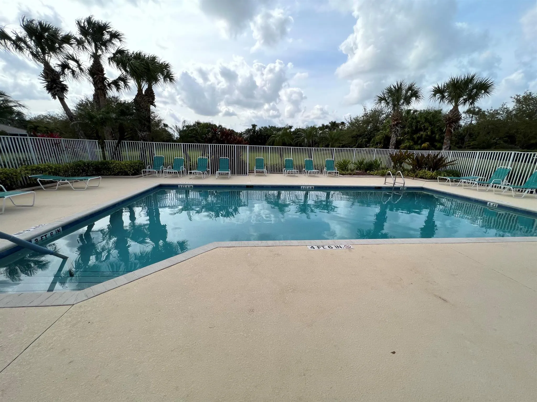 417 SW Blue Spring Court
