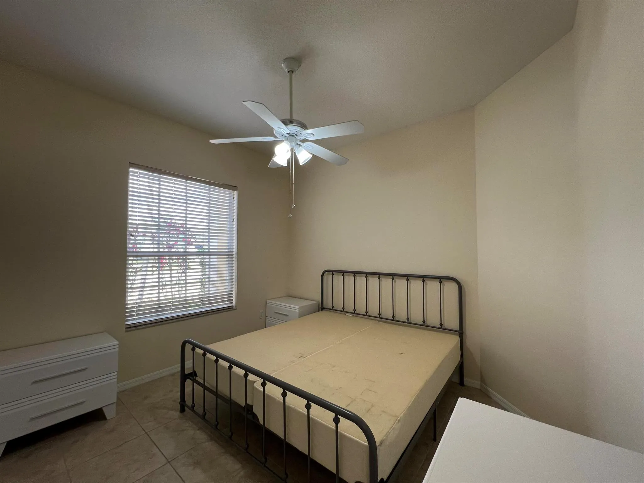 417 SW Blue Spring Court