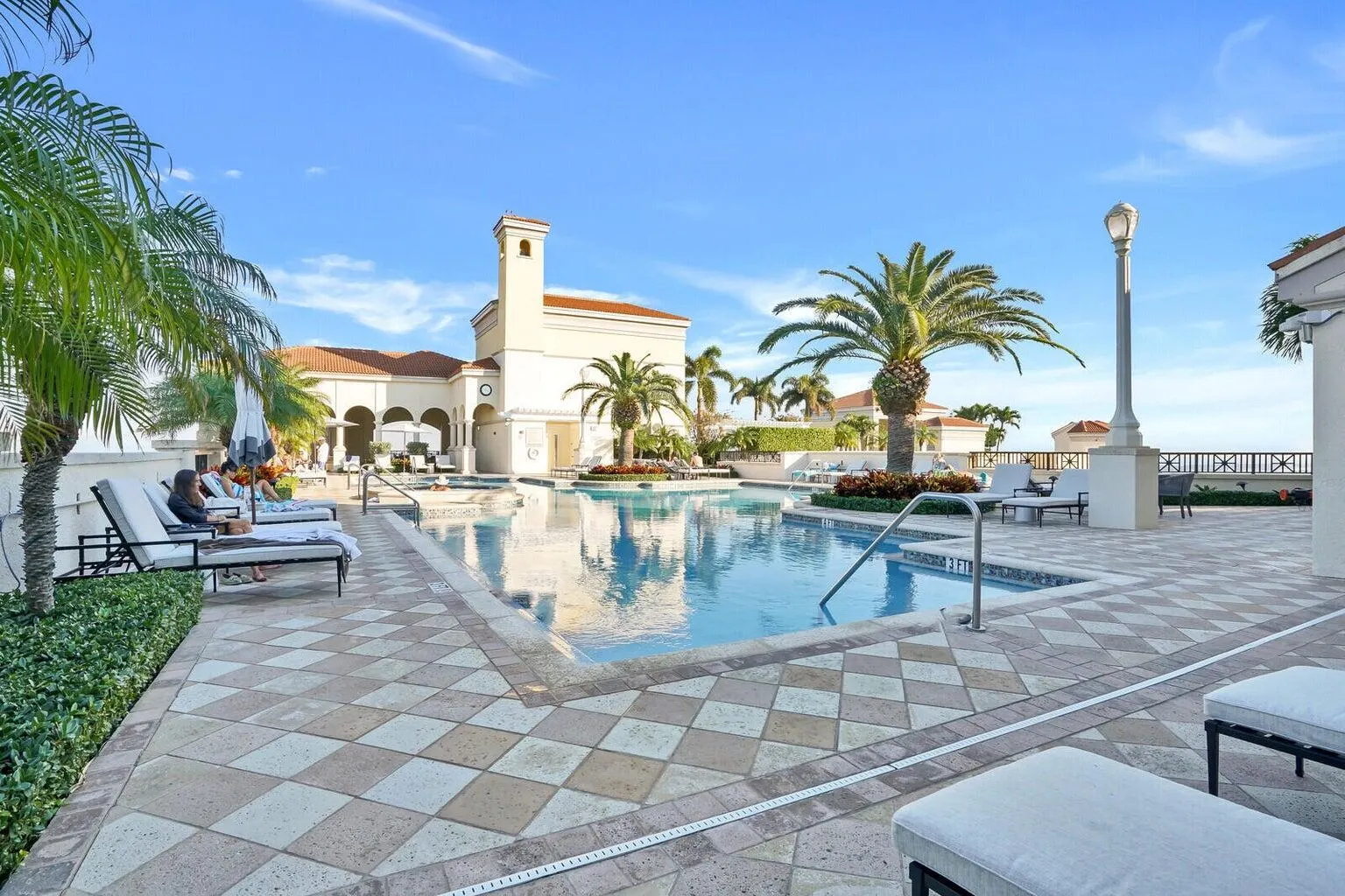701 S Olive Avenue, #409