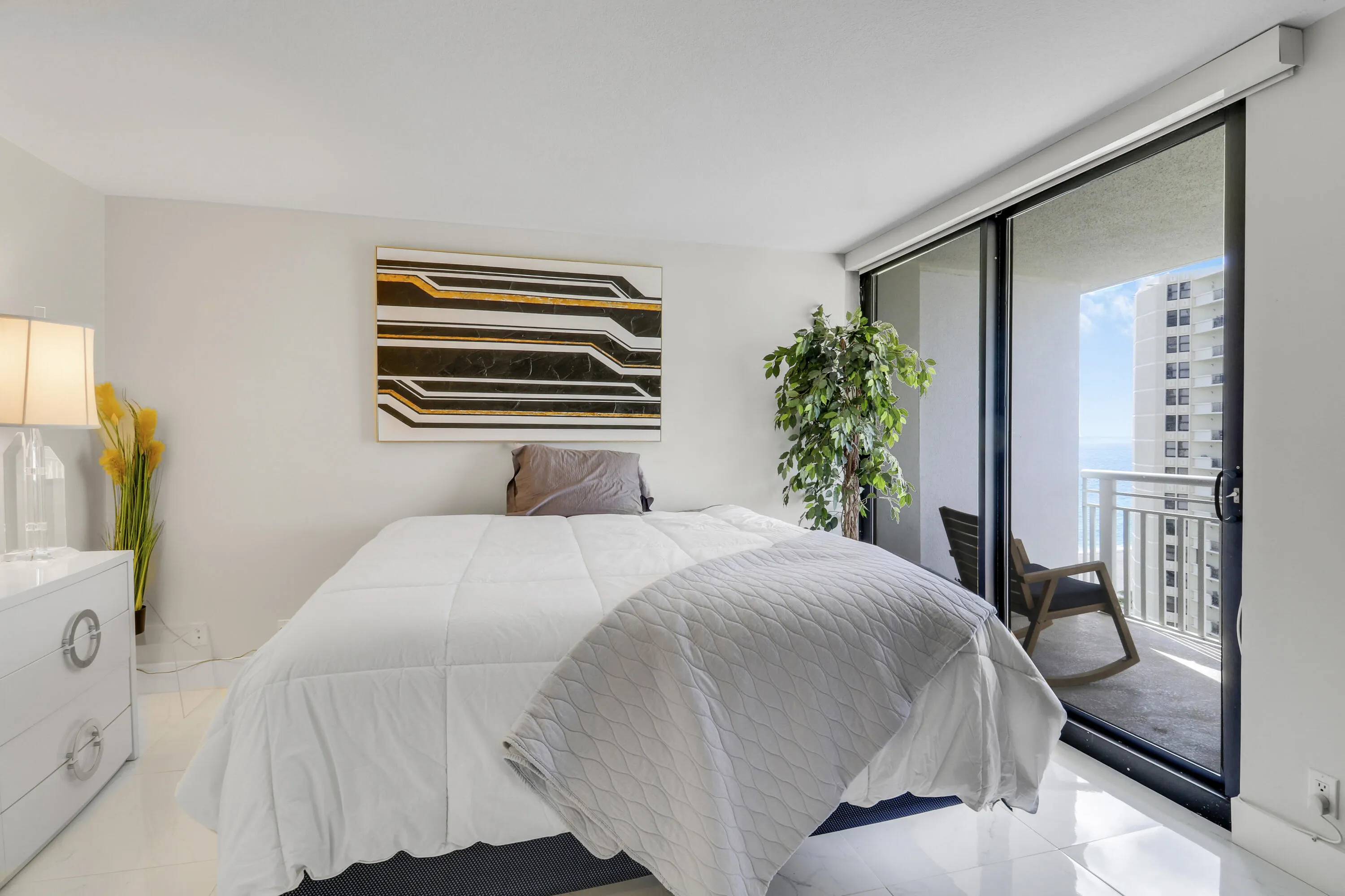 3000 N Ocean Drive, #19h