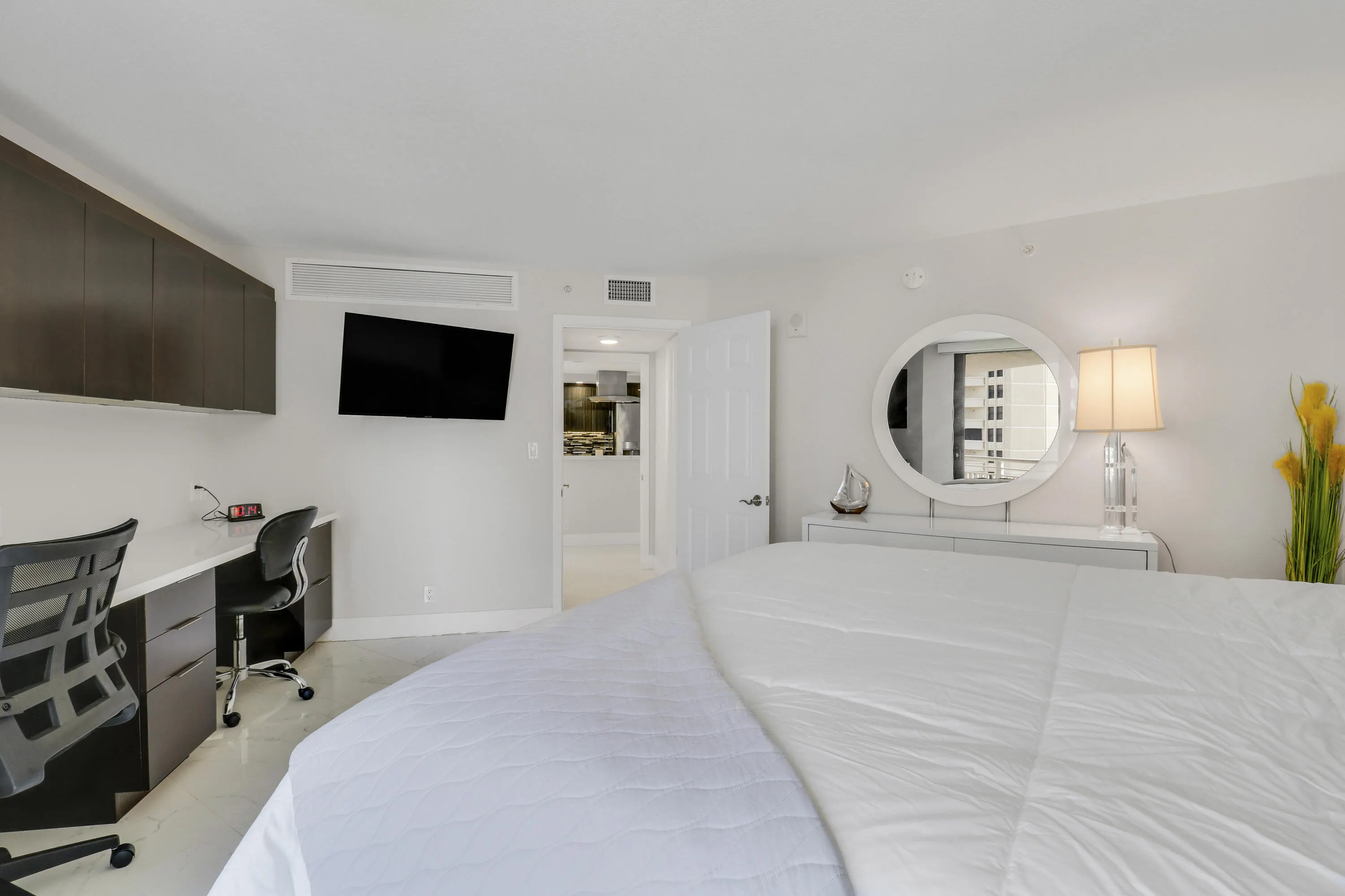 3000 N Ocean Drive, #19h
