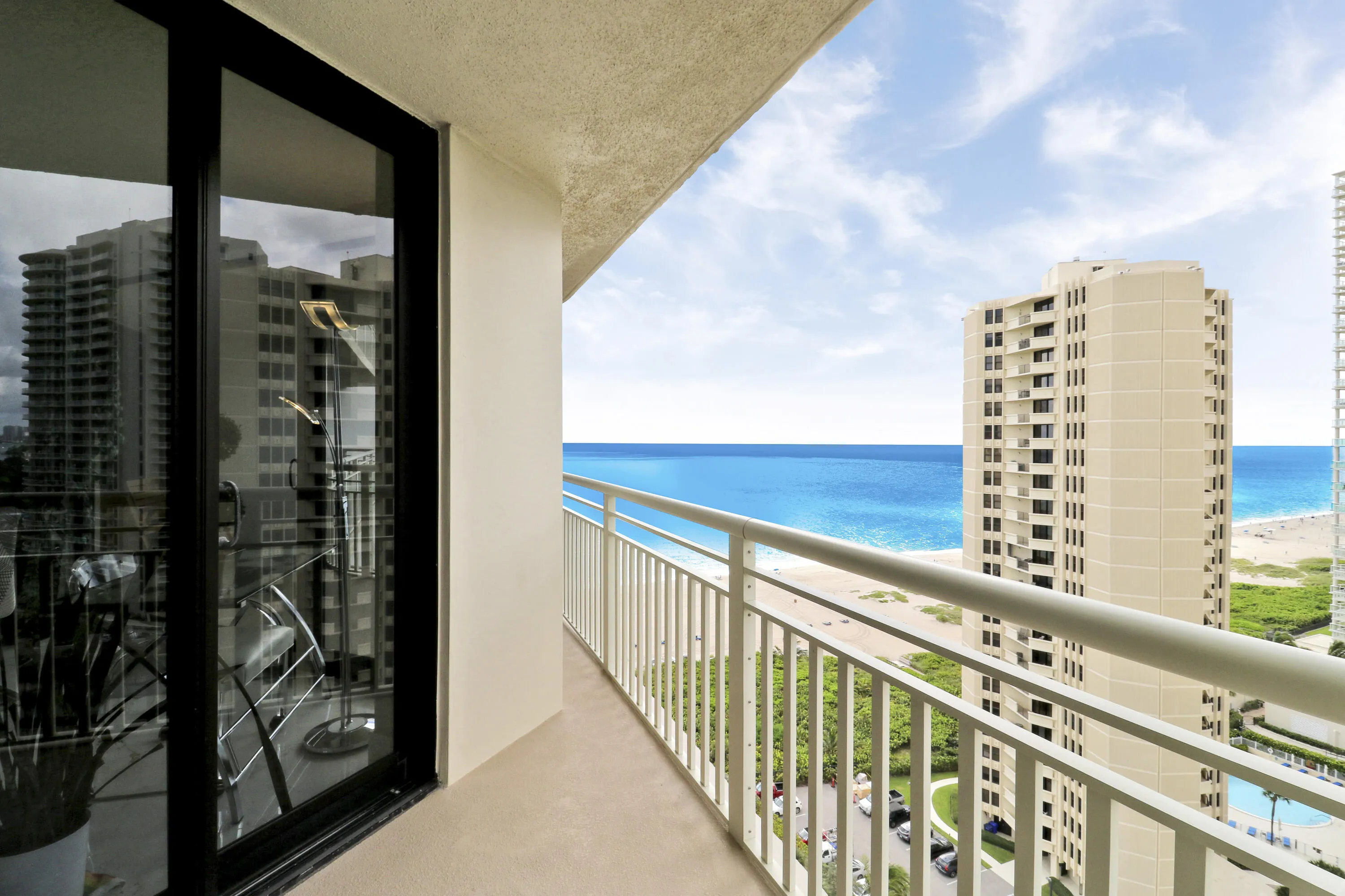 3000 N Ocean Drive, #19h