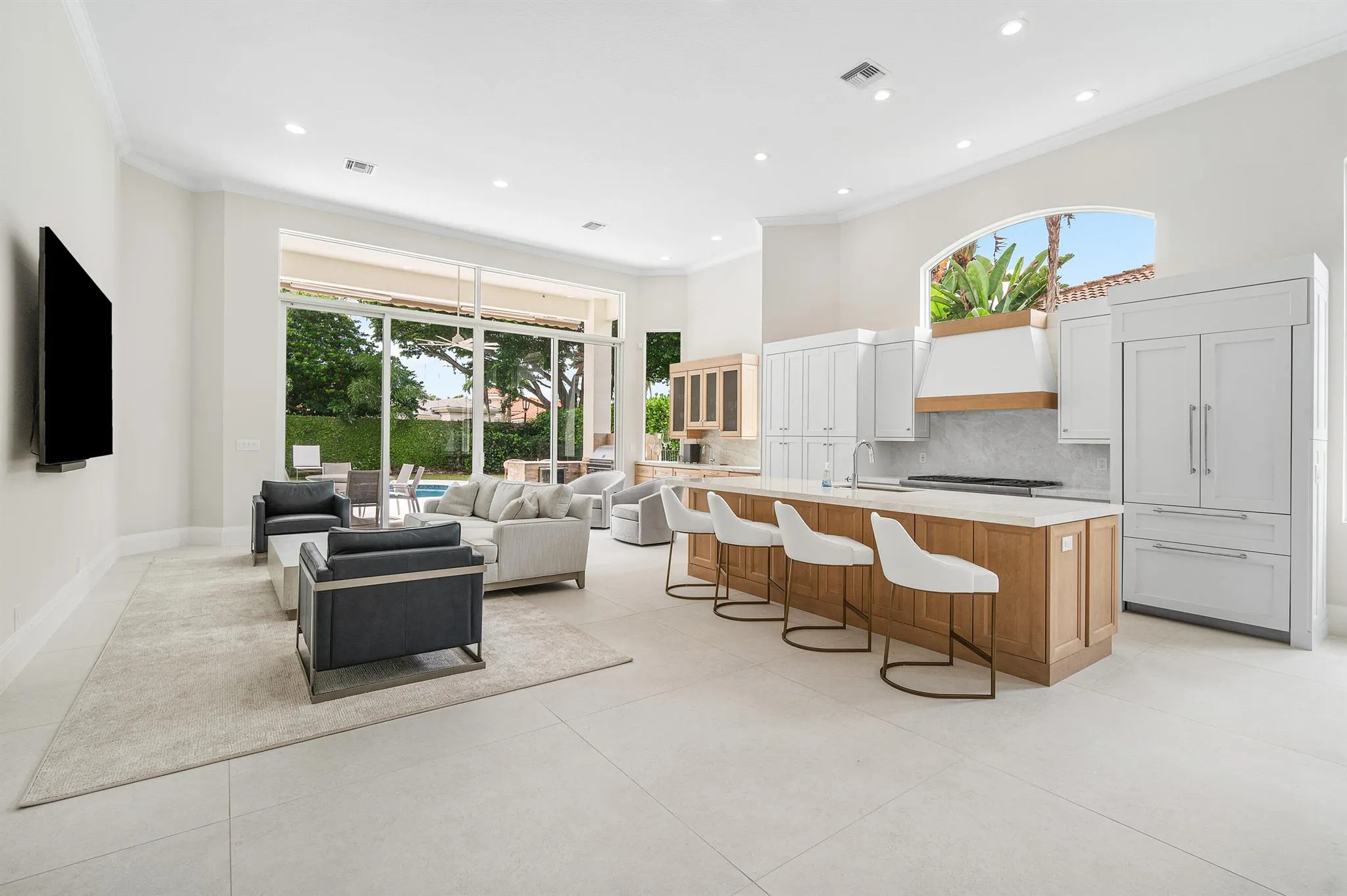 262 Isle Way