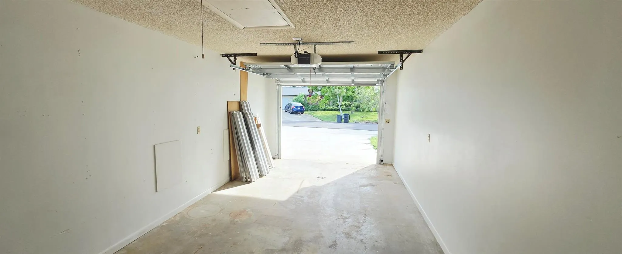 2331 NE Ne 15th Ct Court