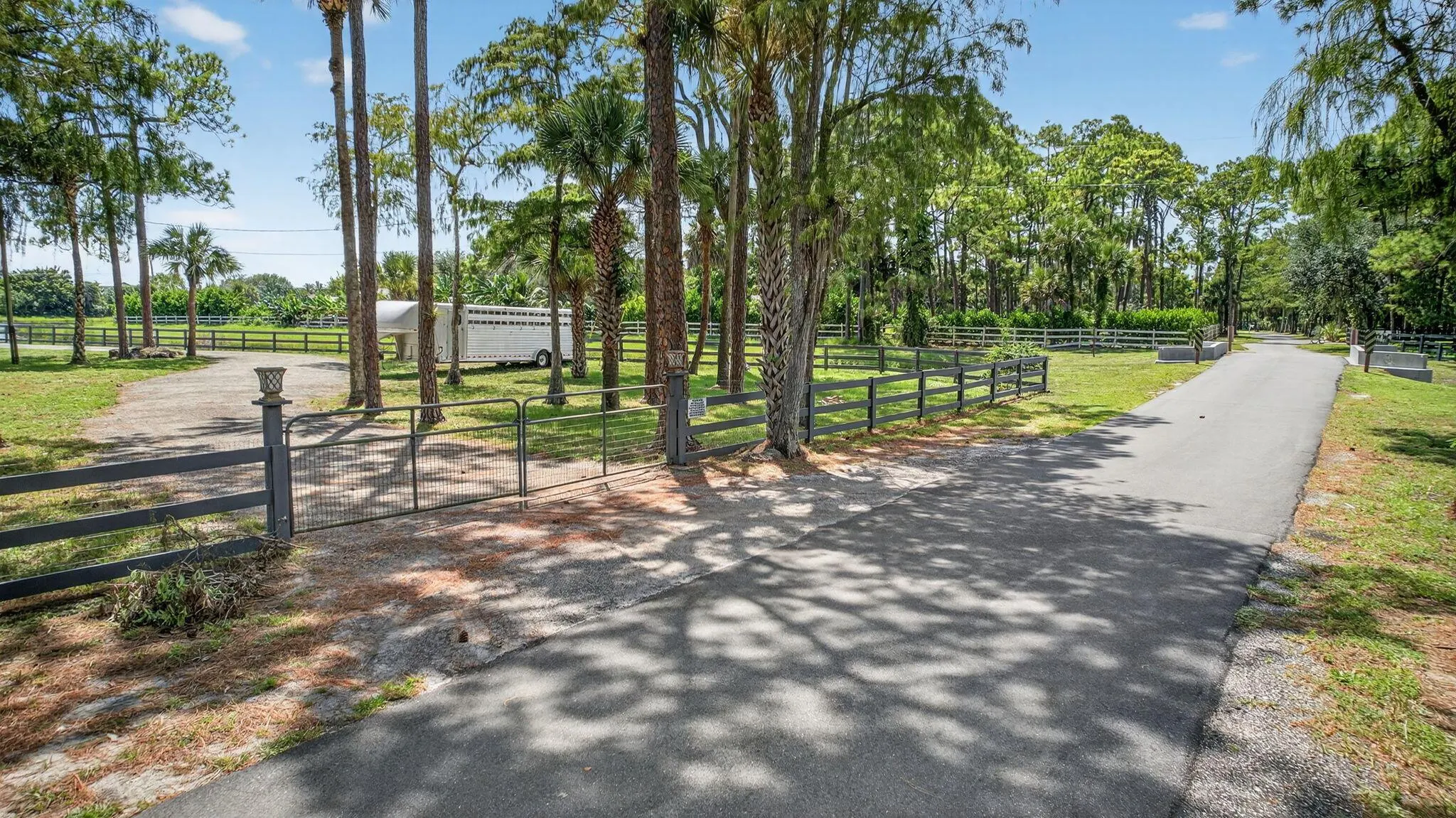 17218 Shetland Lane, #2 Stalls