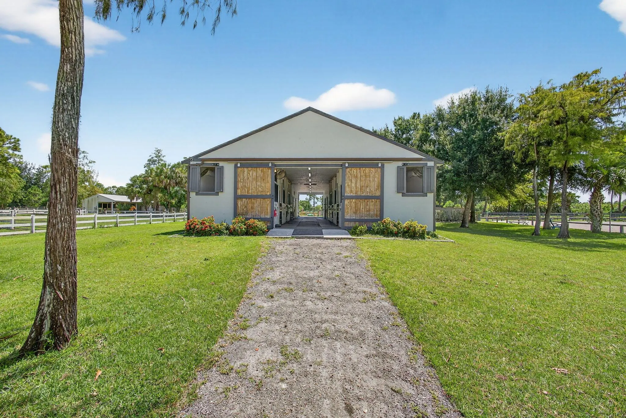 17218 Shetland Lane, #2 Stalls