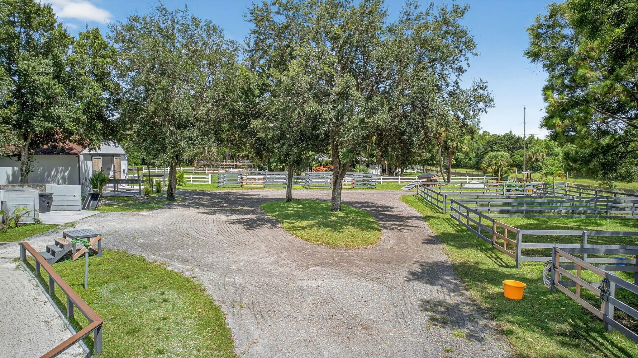 17218 Shetland Lane, #2 Stalls