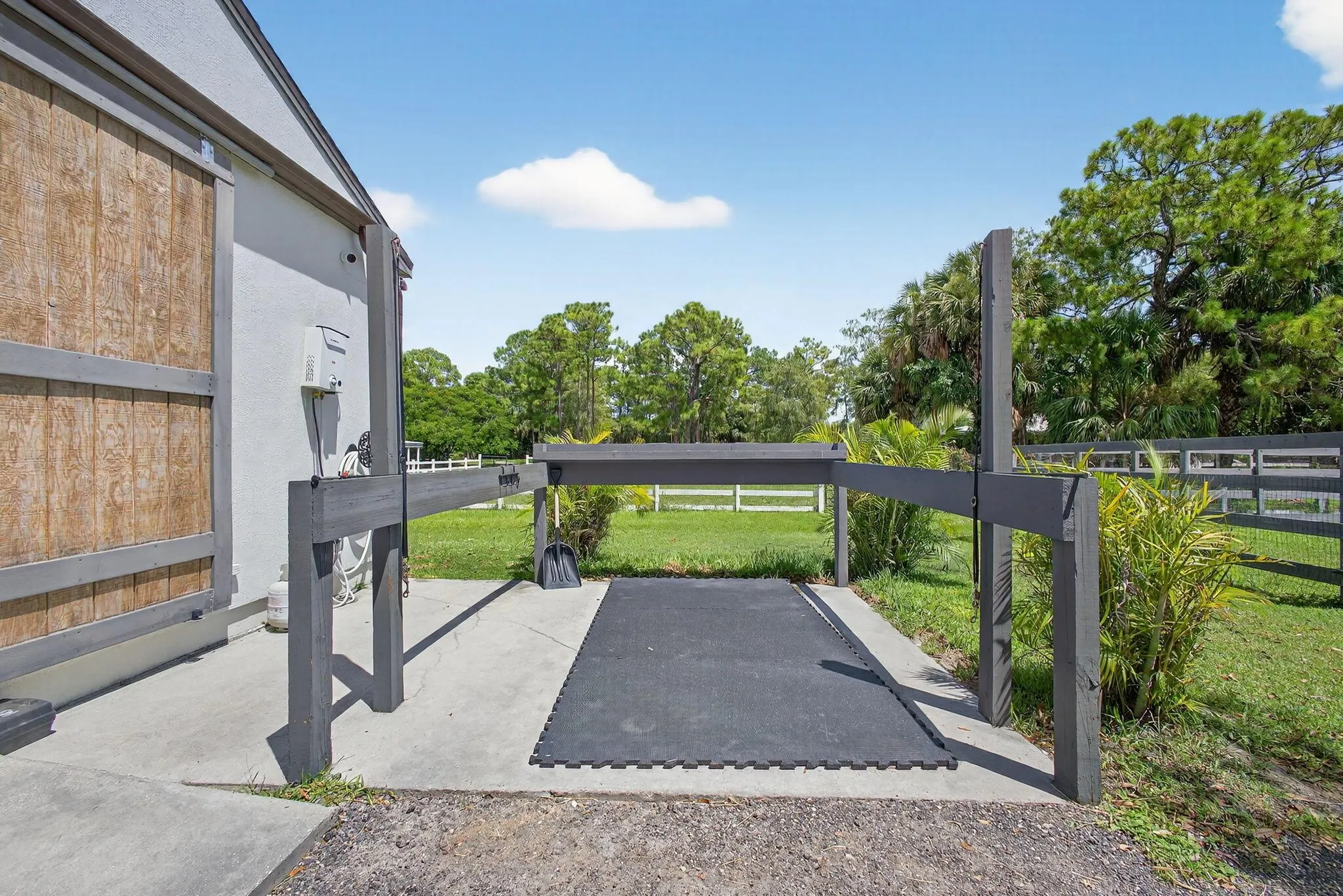17218 Shetland Lane, #2 Stalls