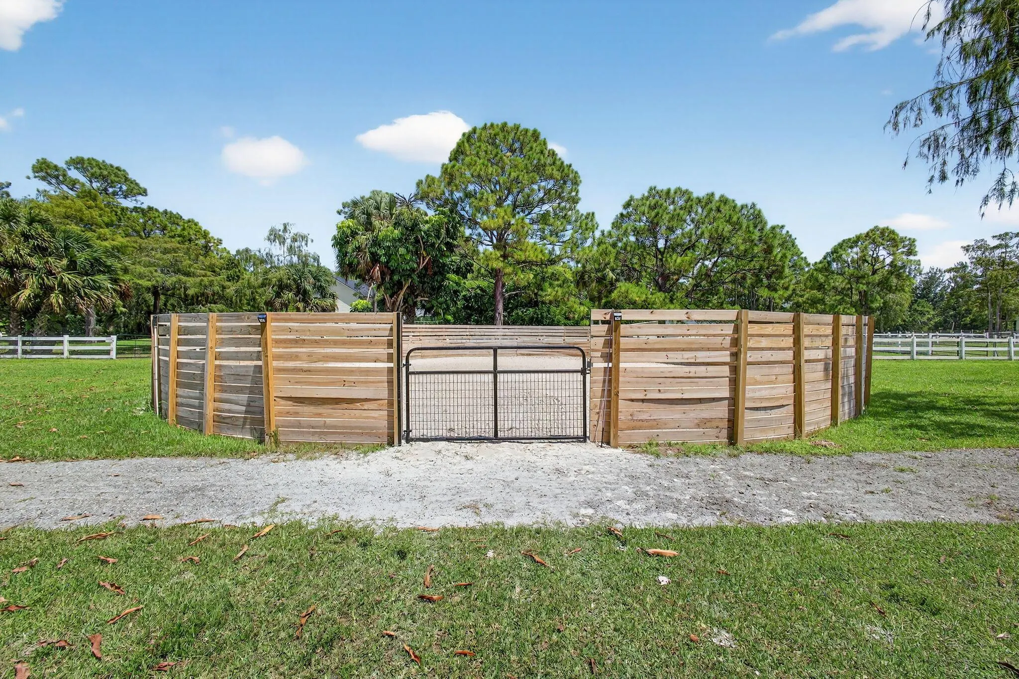 17218 Shetland Lane, #2 Stalls