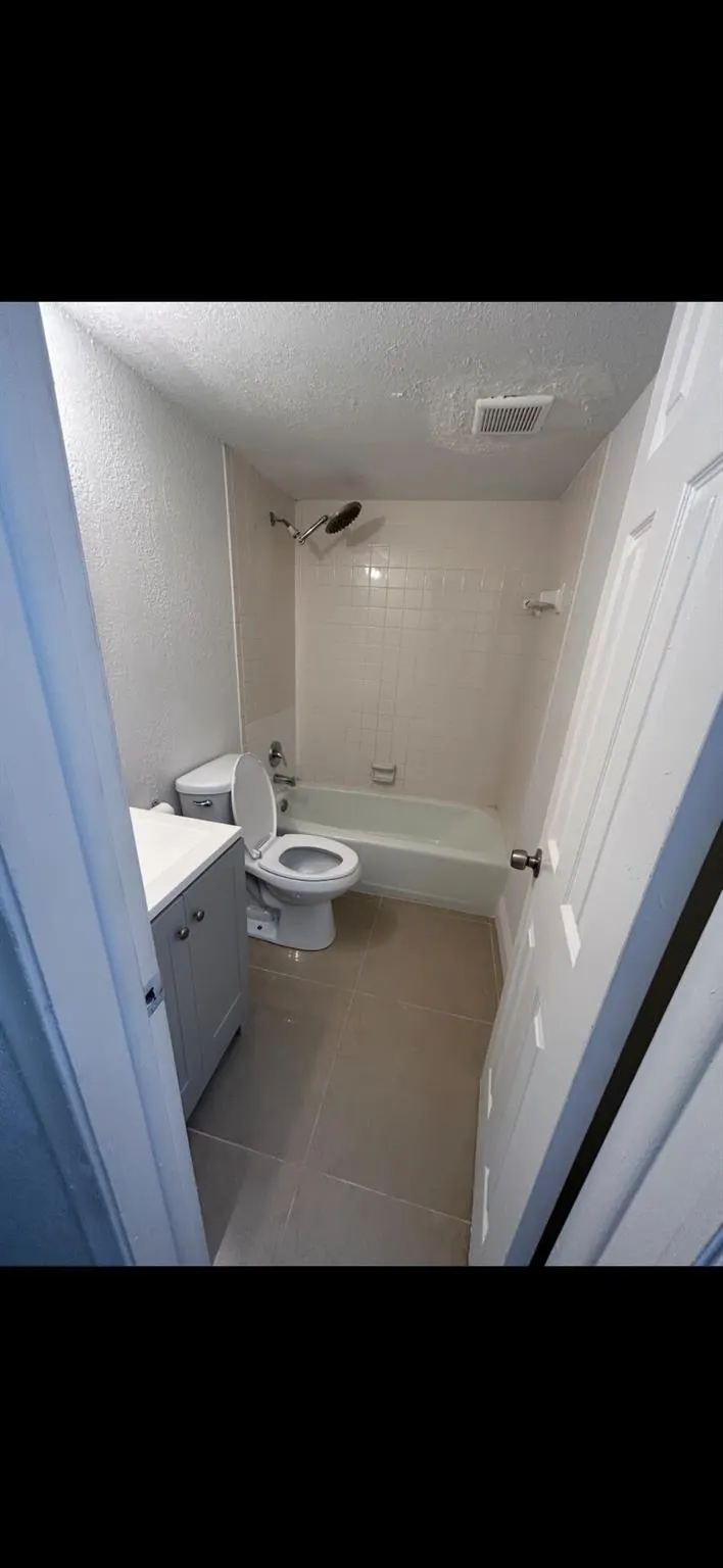 8704 NW 35th Street, #108