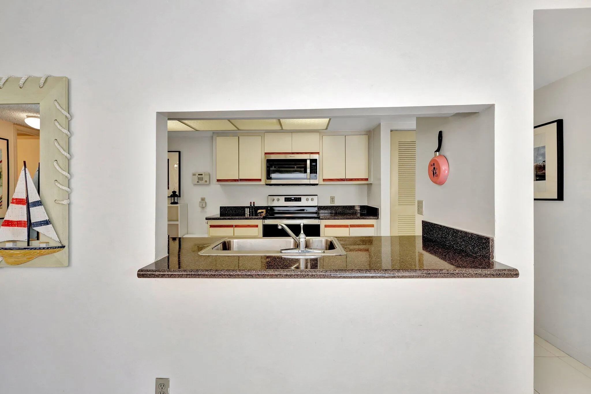 1915 Lavers Circle, #E103