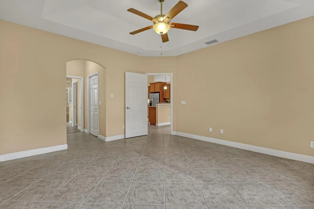 9777 154th Road N