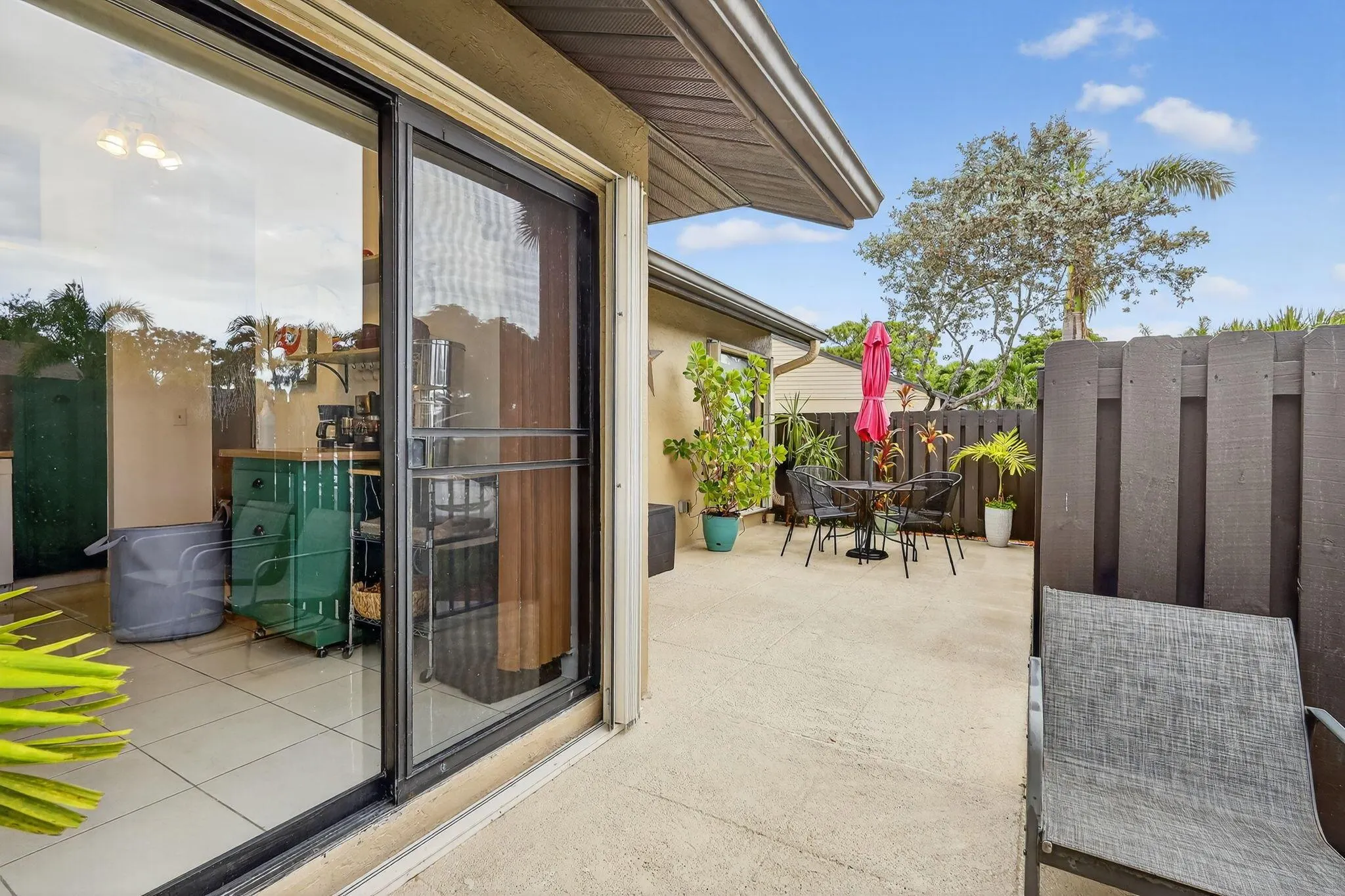 542 Shady Pine Way, #H