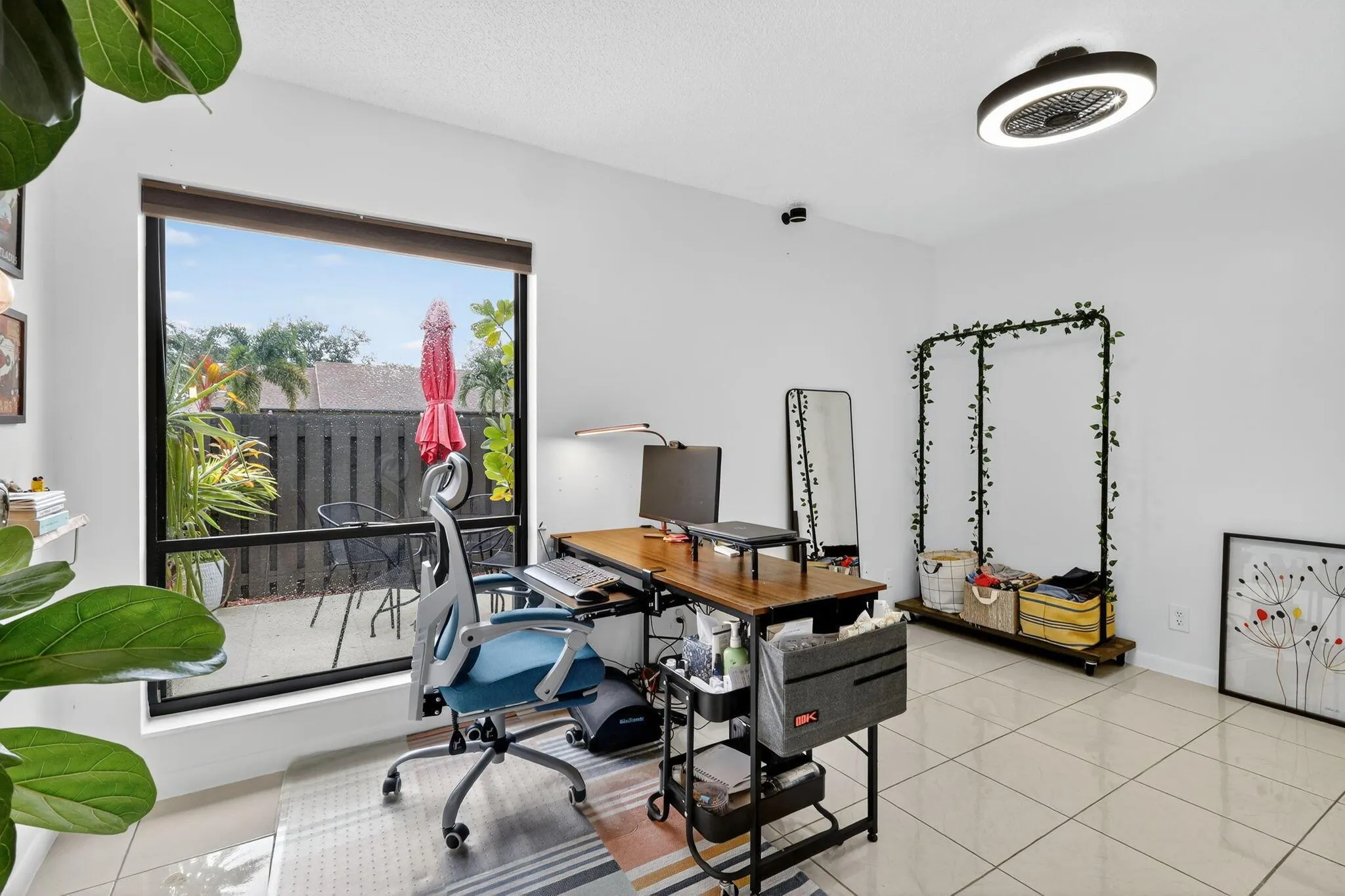 542 Shady Pine Way, #H
