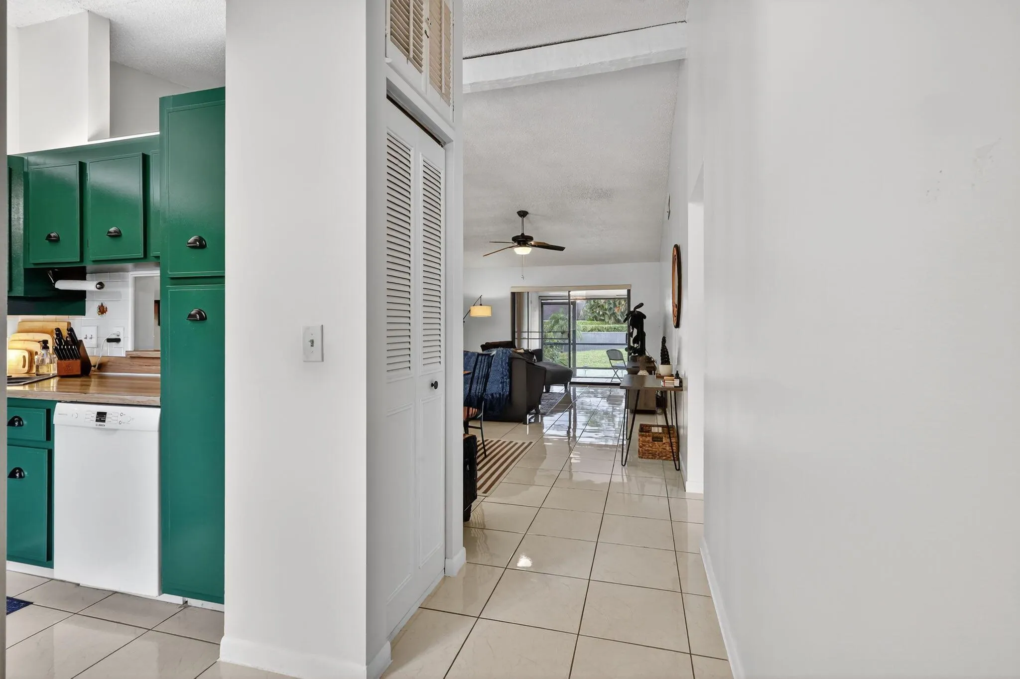 542 Shady Pine Way, #H