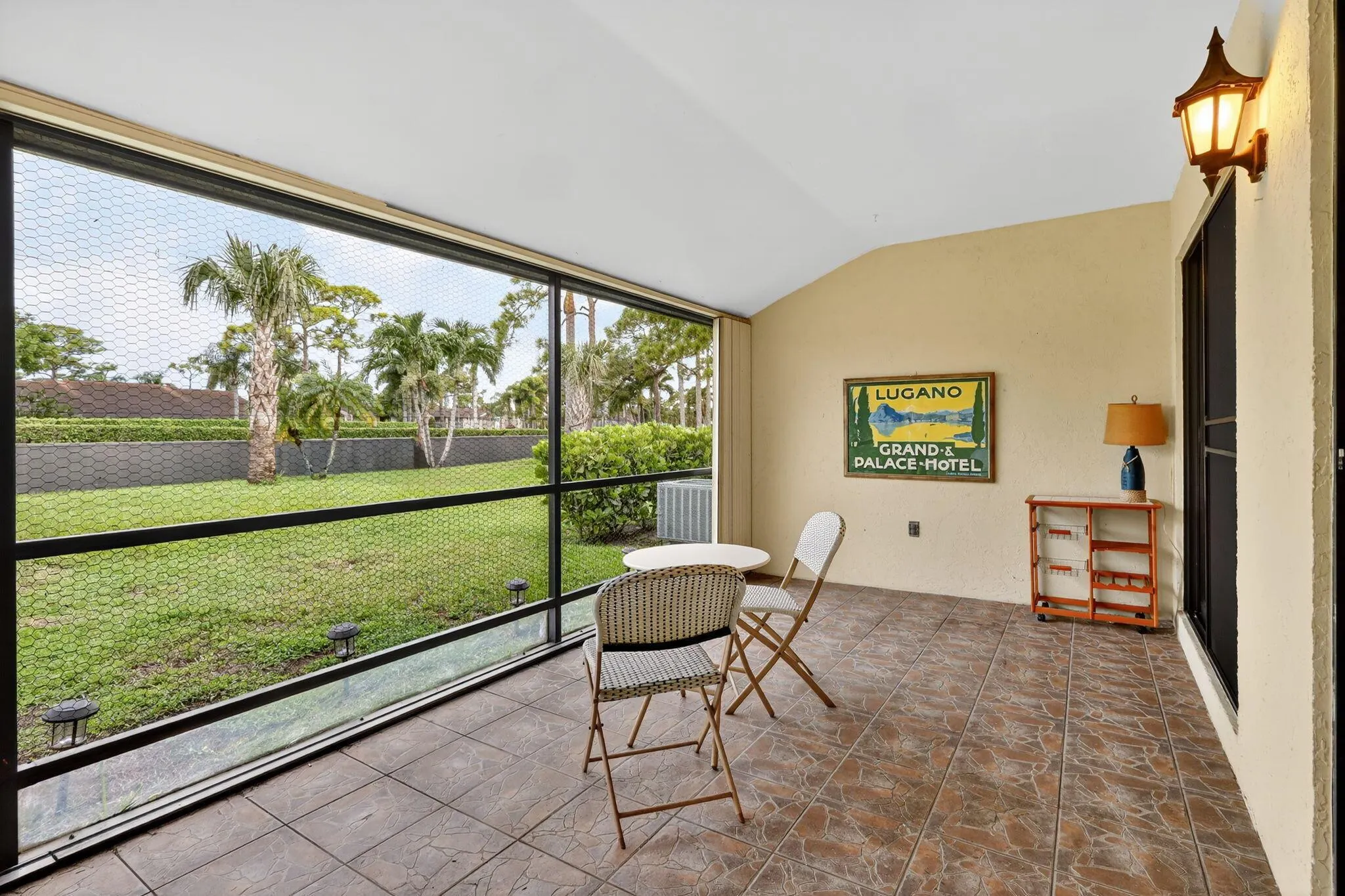 542 Shady Pine Way, #H