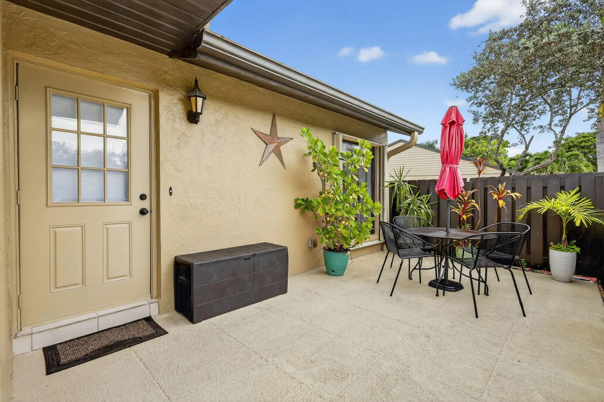 542 Shady Pine Way, #H