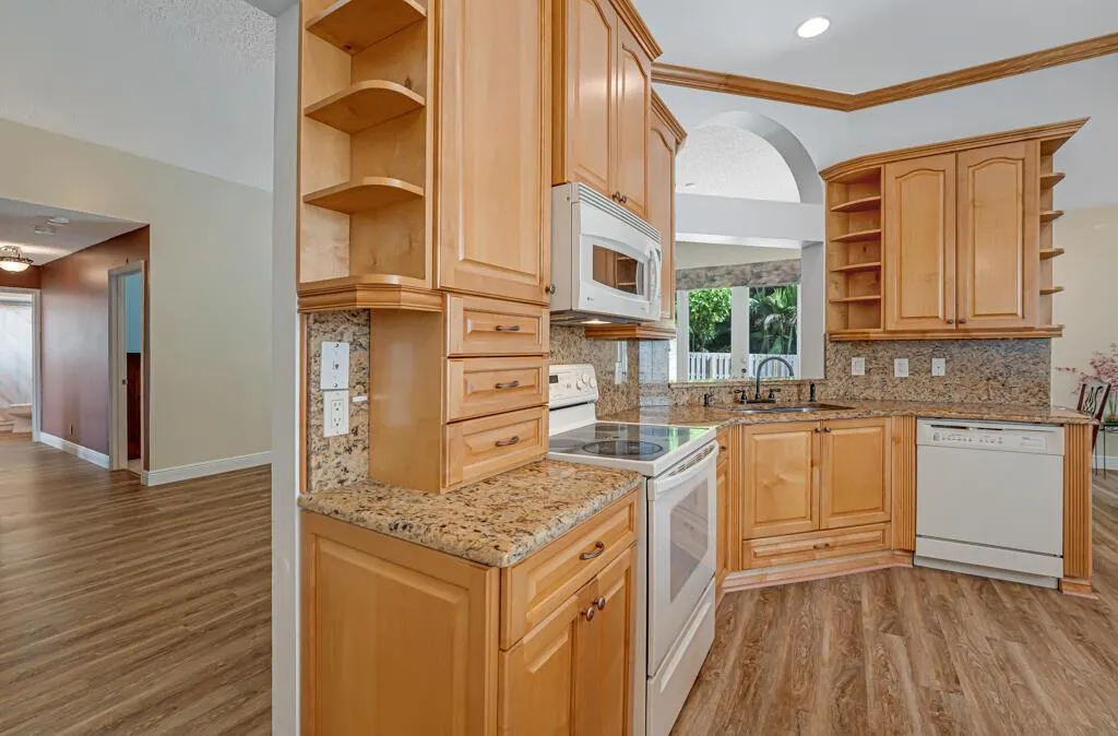 9935 Cross Pine Court