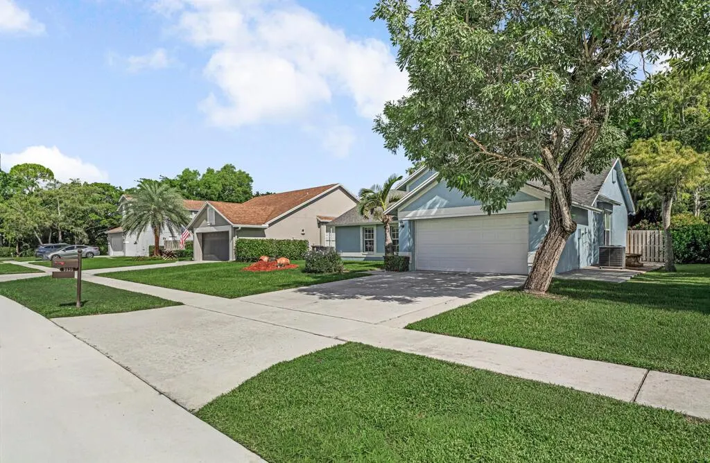 9935 Cross Pine Court