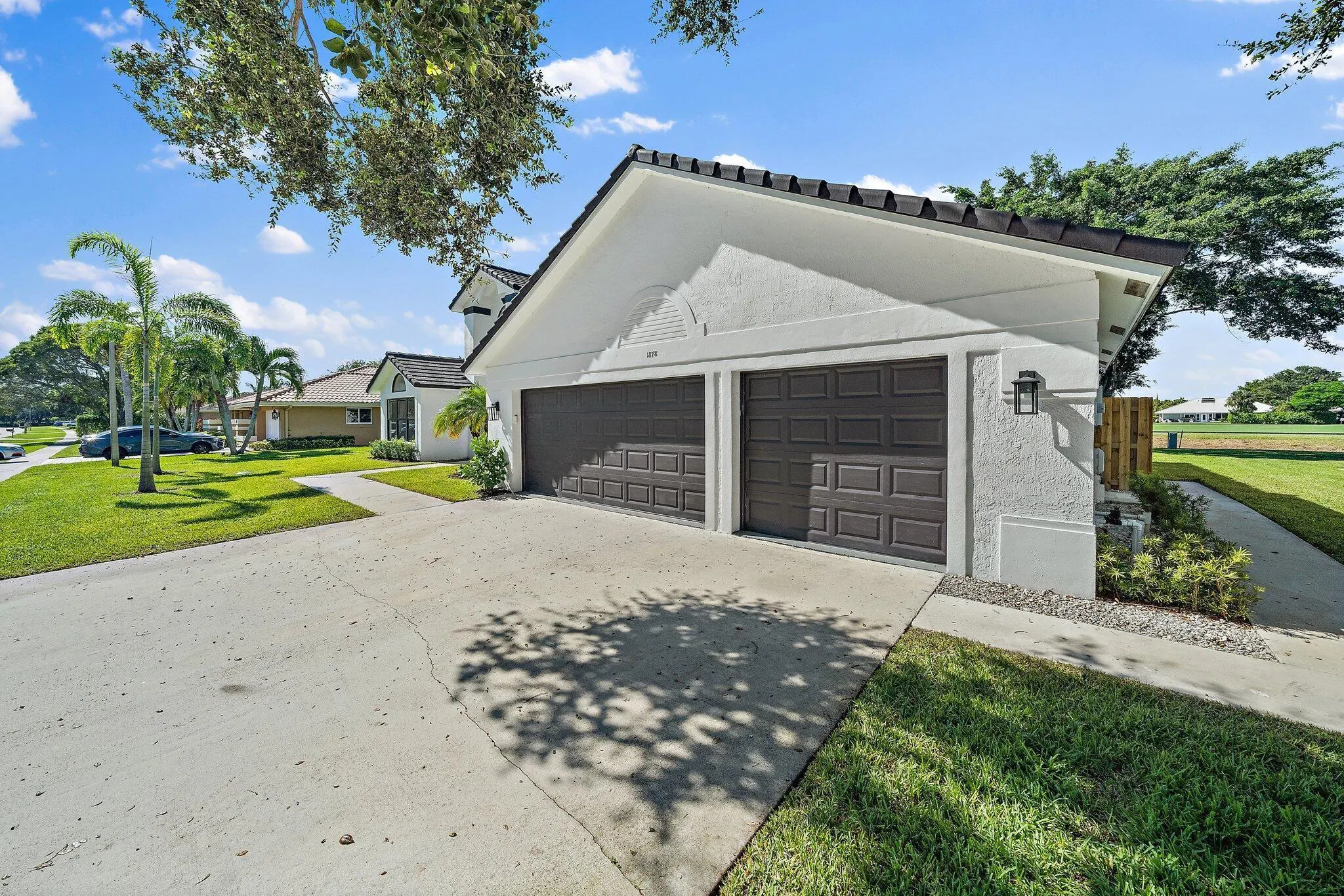 1878 Lynton Circle